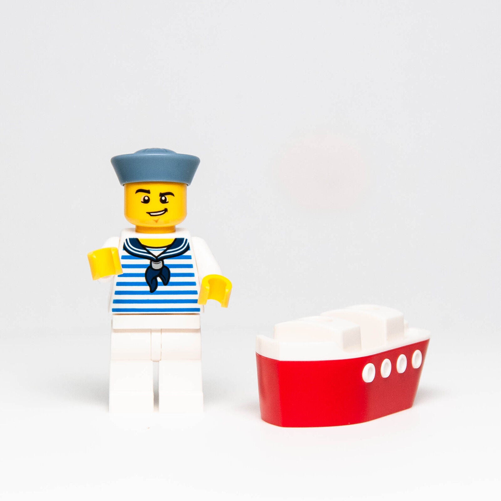 New LEGO 2023 BAM Minifigure - Red Ferry Boat Costume Sailor Guy - StudBee