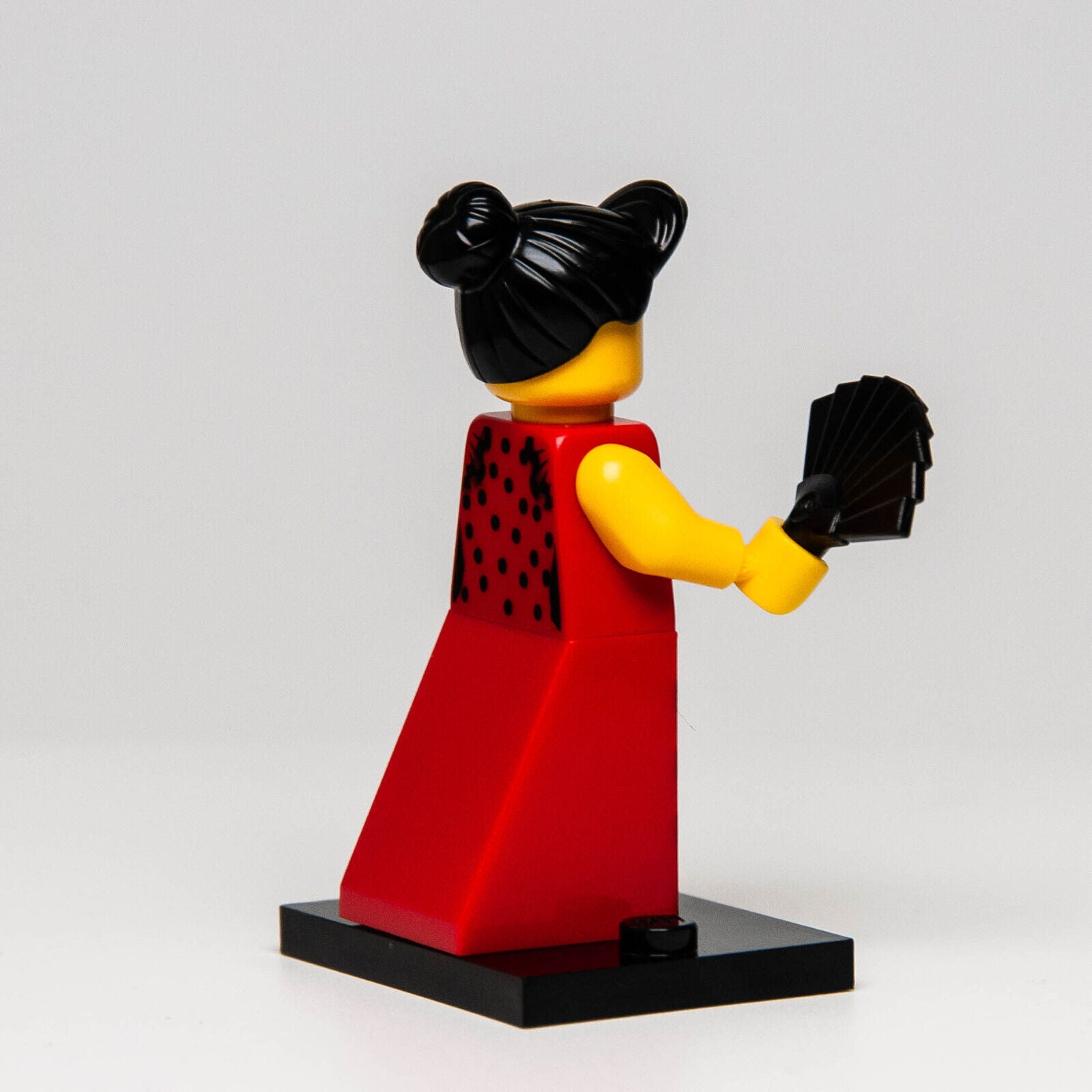 LEGO CMF Minifigure, Series 6 - Flamenco Dancer w/ Fan (col06-6) - StudBee