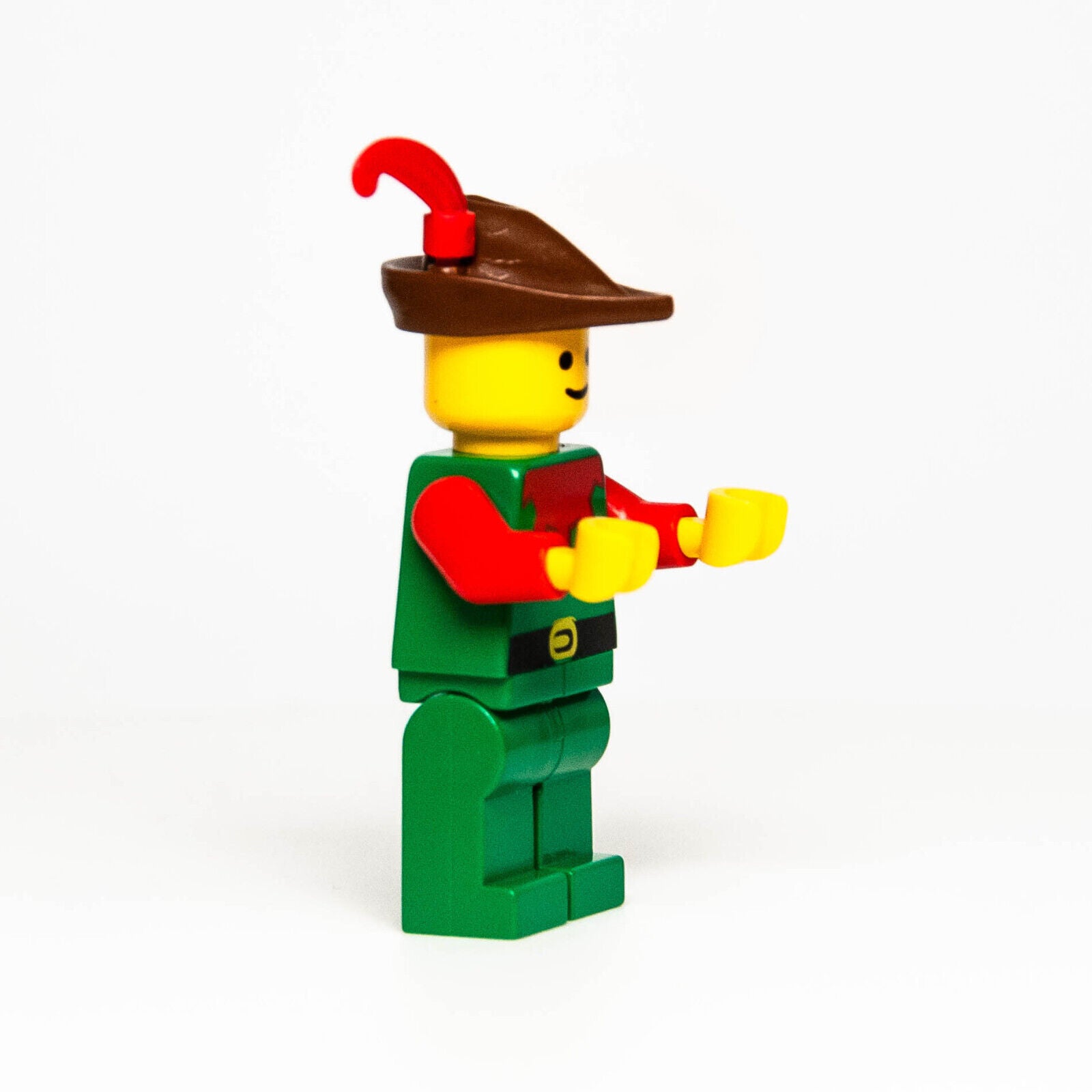 LEGO Castle Minifigure - Red Forestman (cas139) 6103 Brown Hat, Red Feather