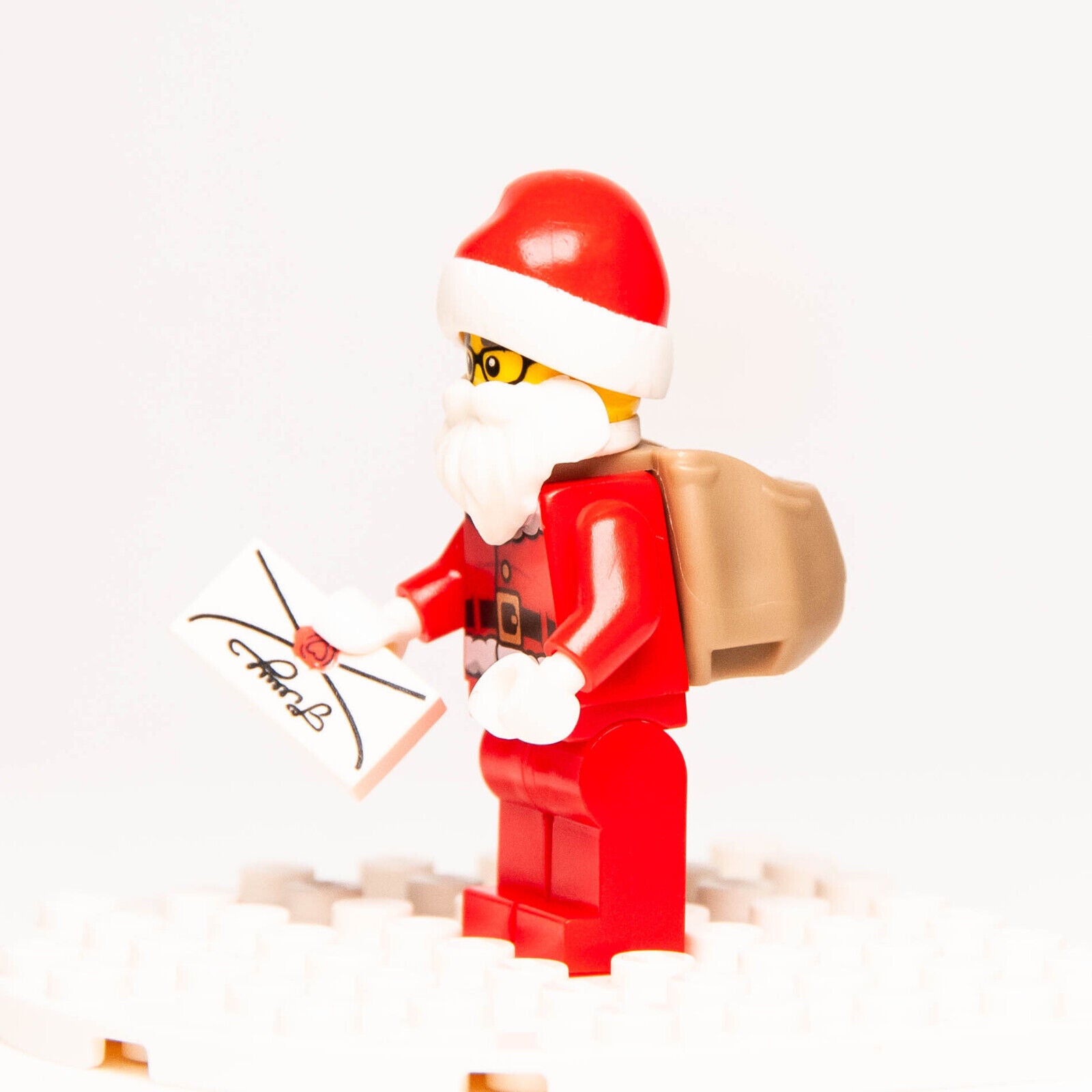 Lego City Minifigure - Police Chief Wheeler Santa Disguise (cty1209 Advent 60268 - StudBee