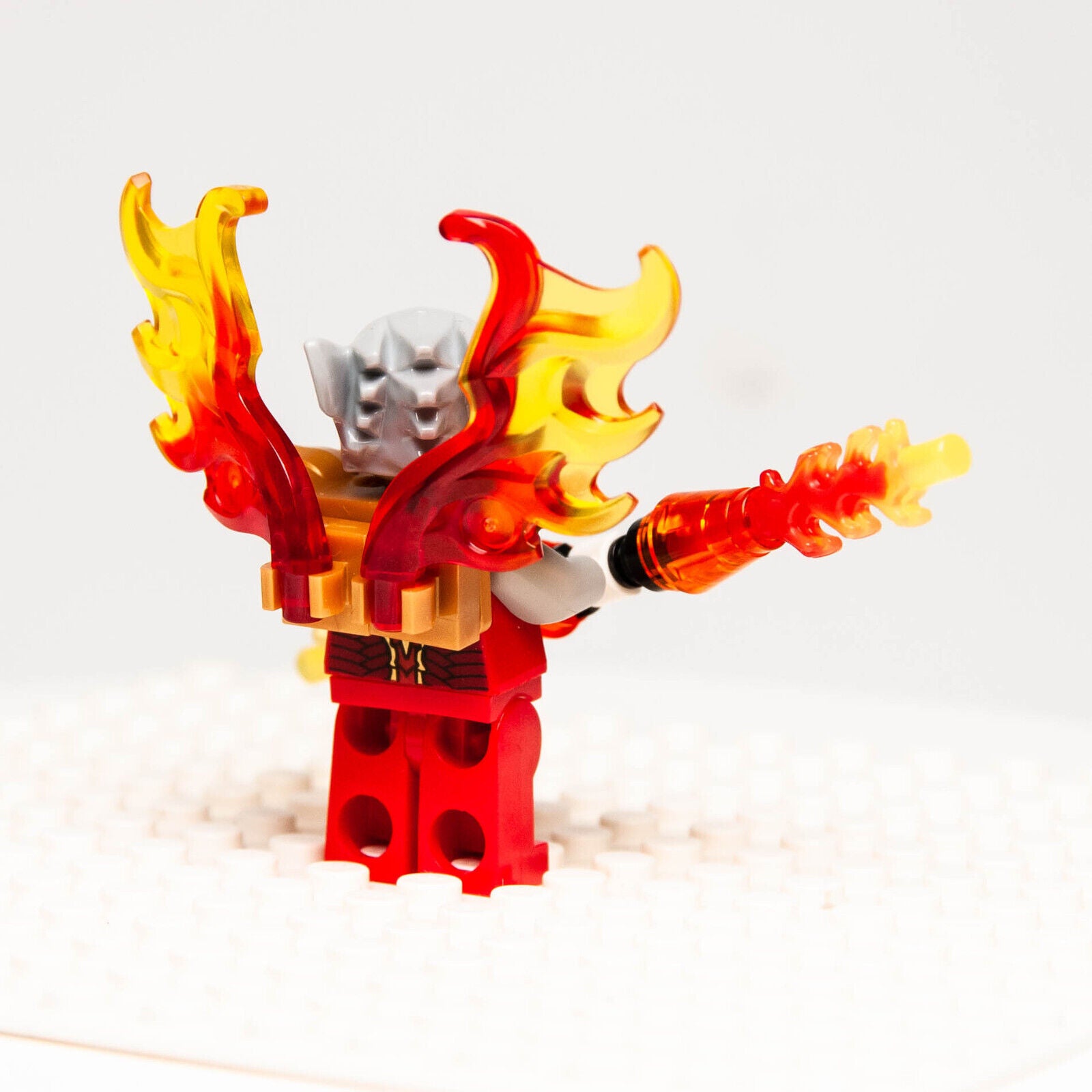 LEGO Chima Wolf Minifigure -  Worriz Fire Chi Breastplate (loc129) 70220 - StudBee