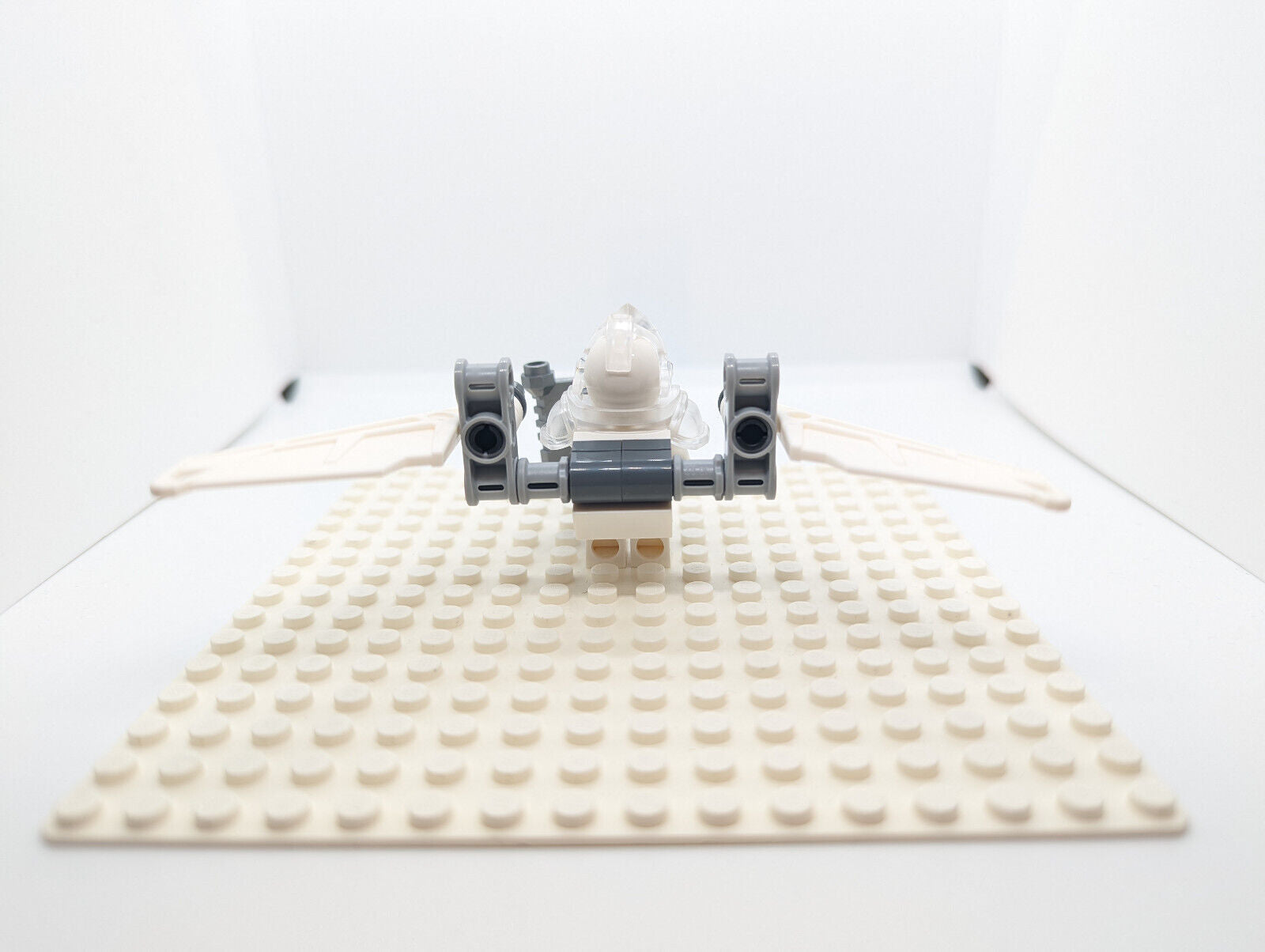 LEGO Nexo Knights Minifigure - Ultimate Lance w/ Wing Suit & Weapon (nex055) - StudBee