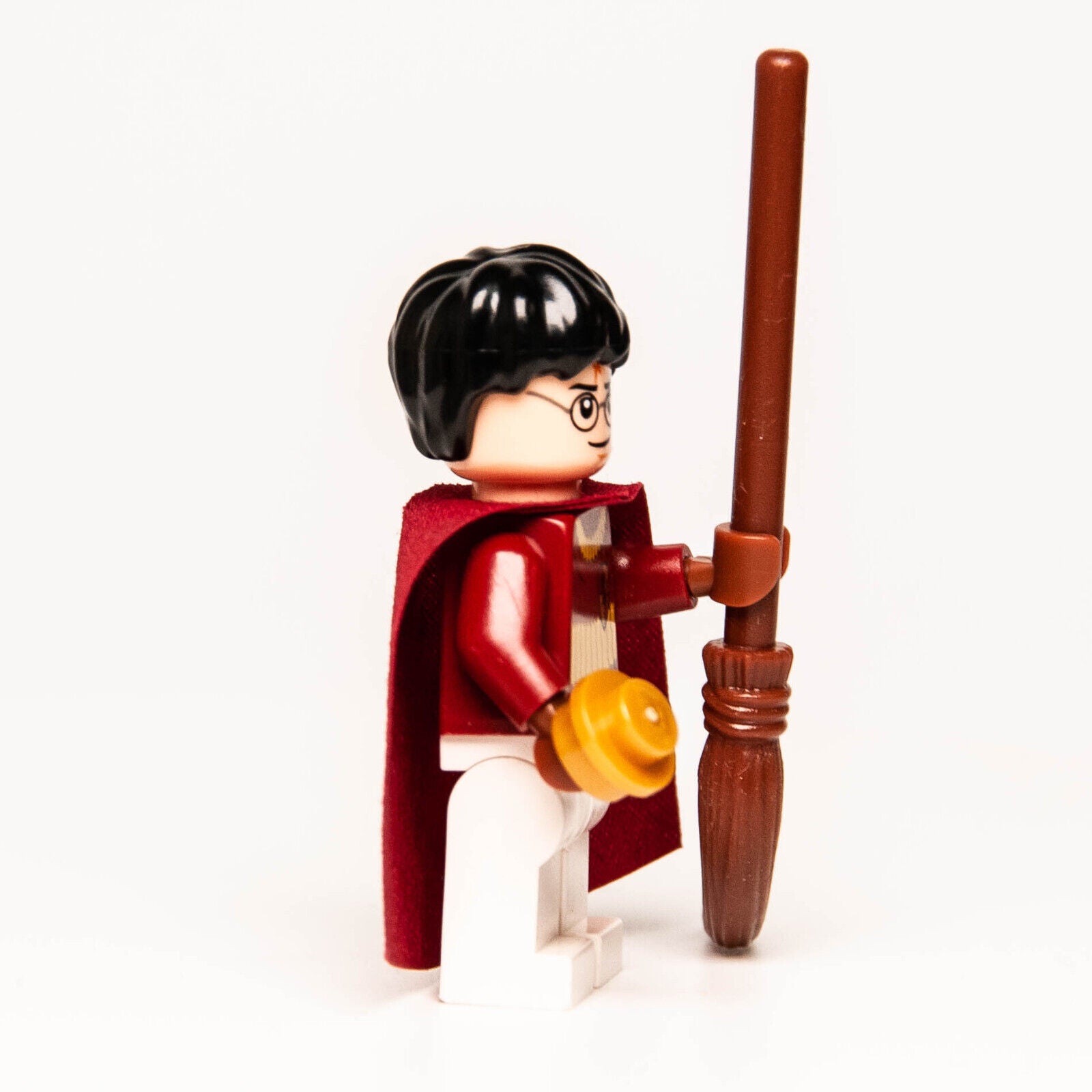 LEGO Harry Potter w/ Broom - Quidditch Match 4737 (hp110) Minifigure - StudBee
