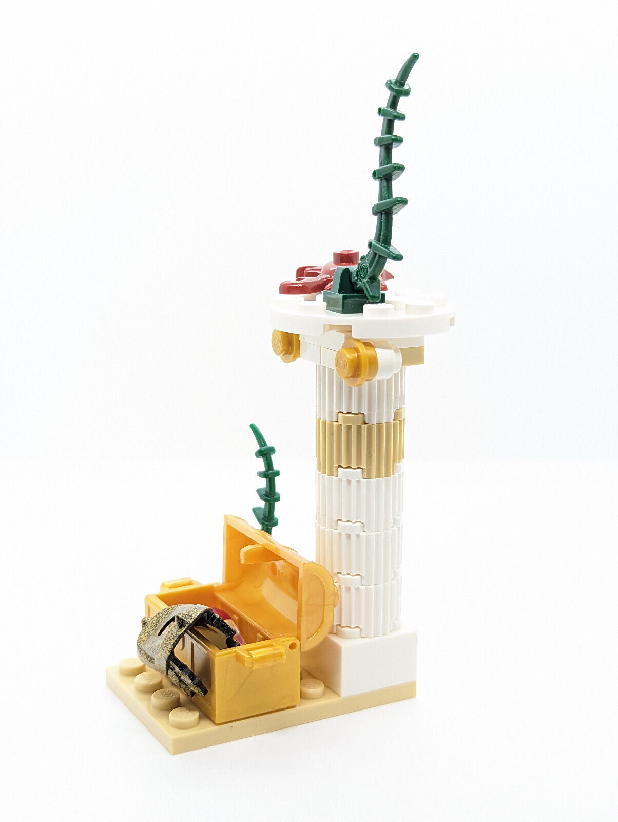 LEGO Atlantis Deep Sea: Hammerhead, Diver & Gold Breastplate Treasure 7984 (atl - StudBee