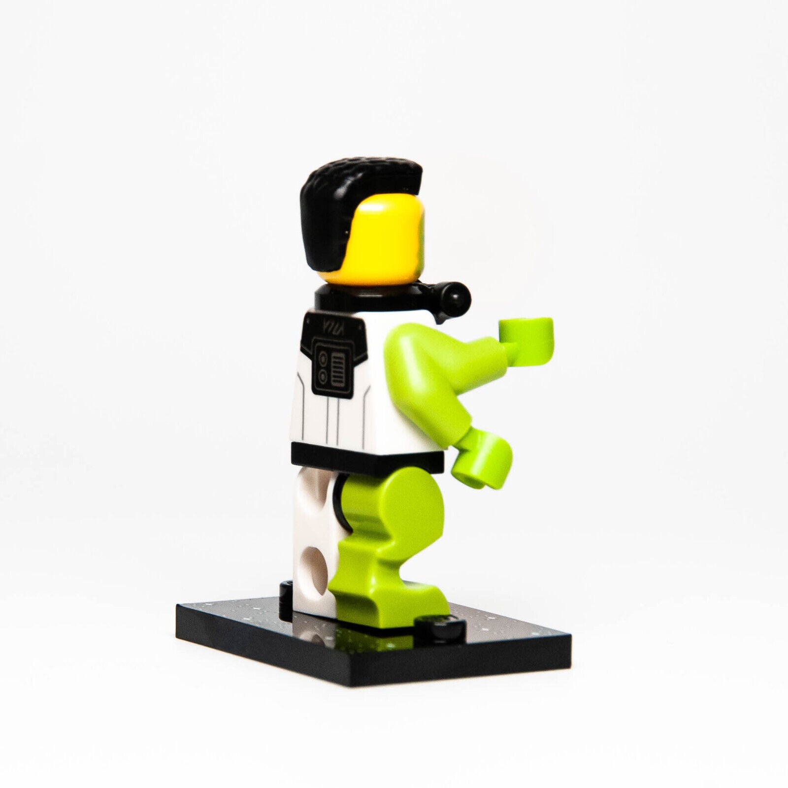 LEGO Space CMF 26 Minifigure: Blacktron Mutant 71046 (col26-12) col448