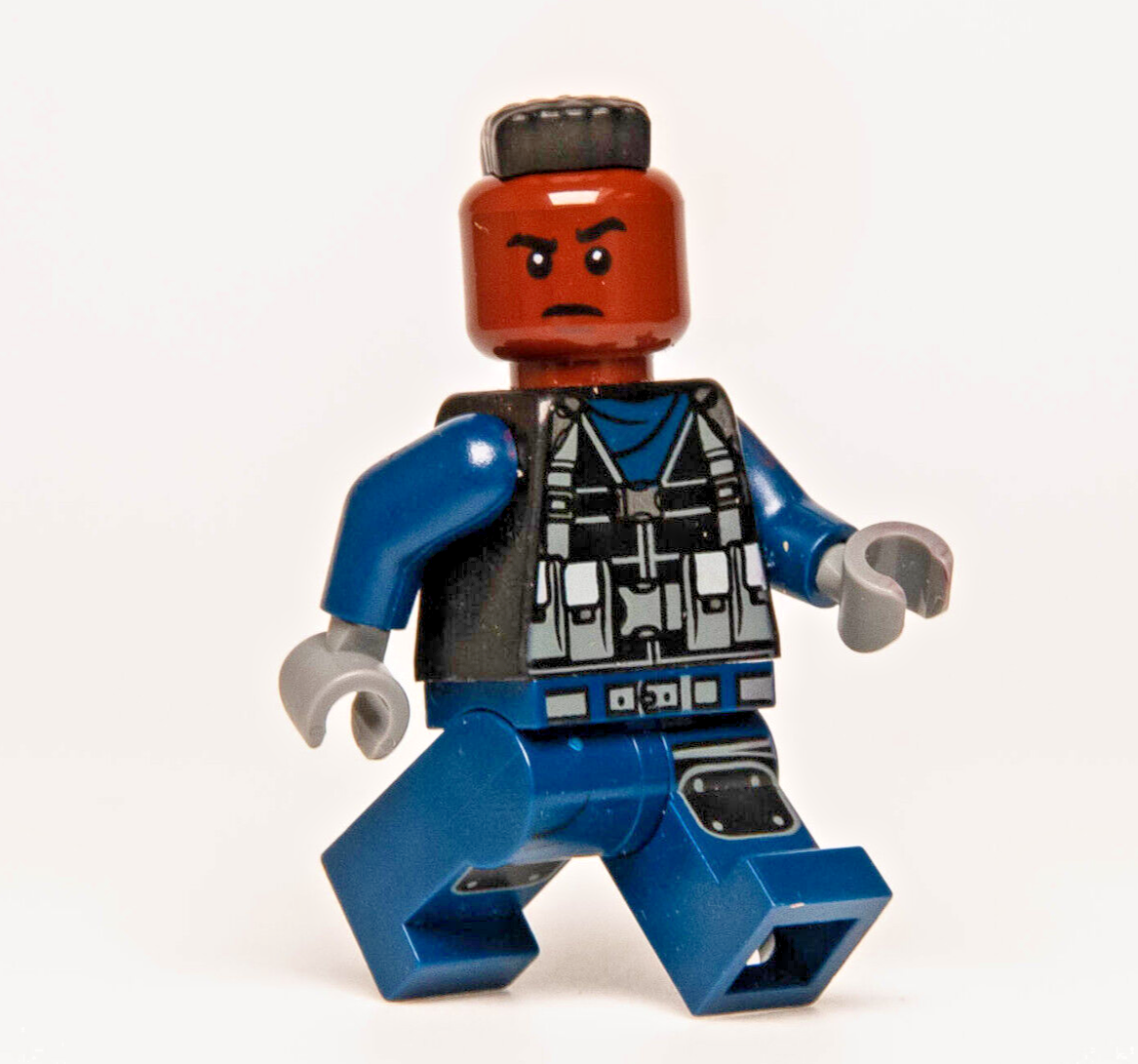 LEGO  Jurassic World Minifigure - ACU Tracker w/ Mohawk (jw035) 75931 - StudBee