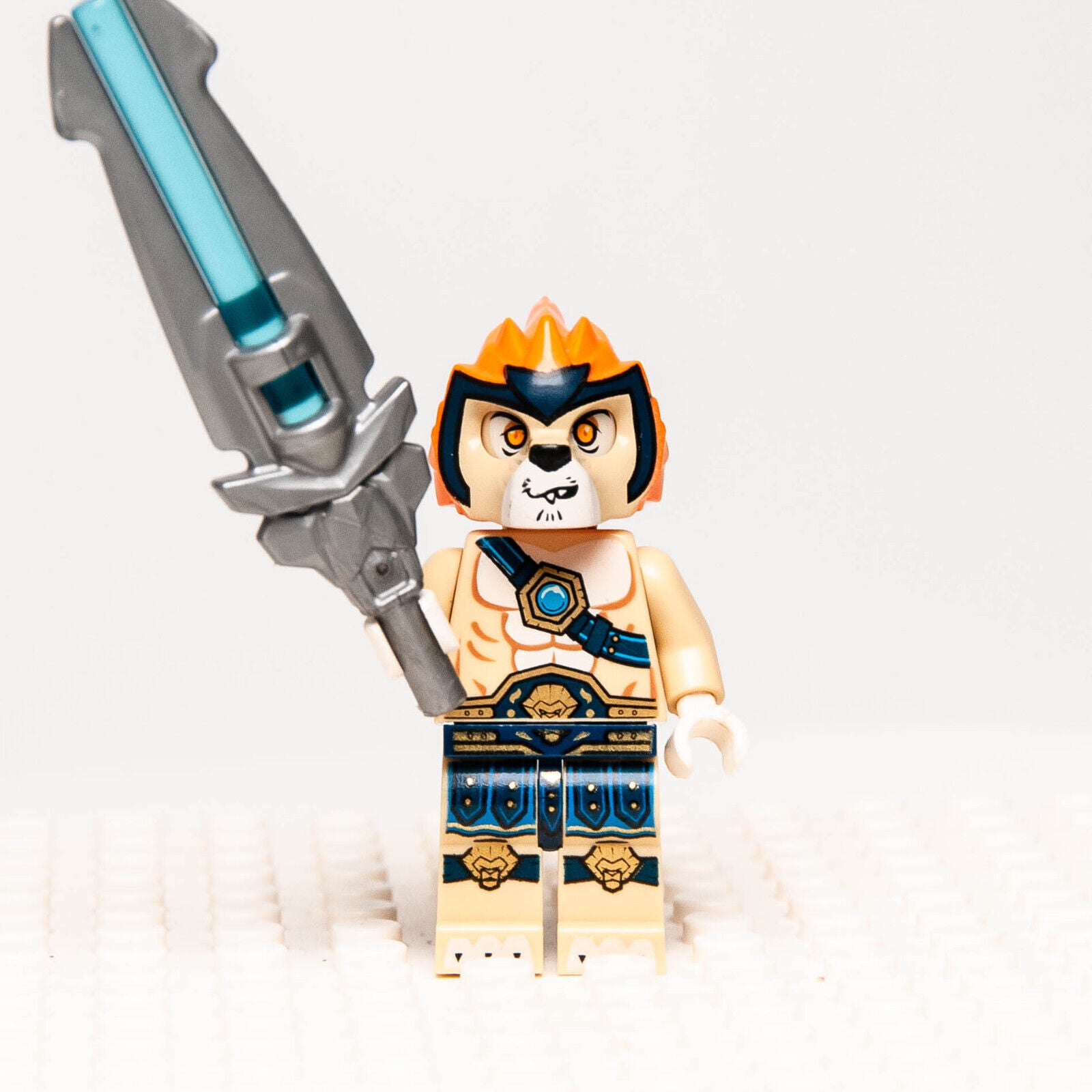 LEGO Chima Minifigure - Leonidas Lion w/ Sword  (loc017) 70014 - StudBee