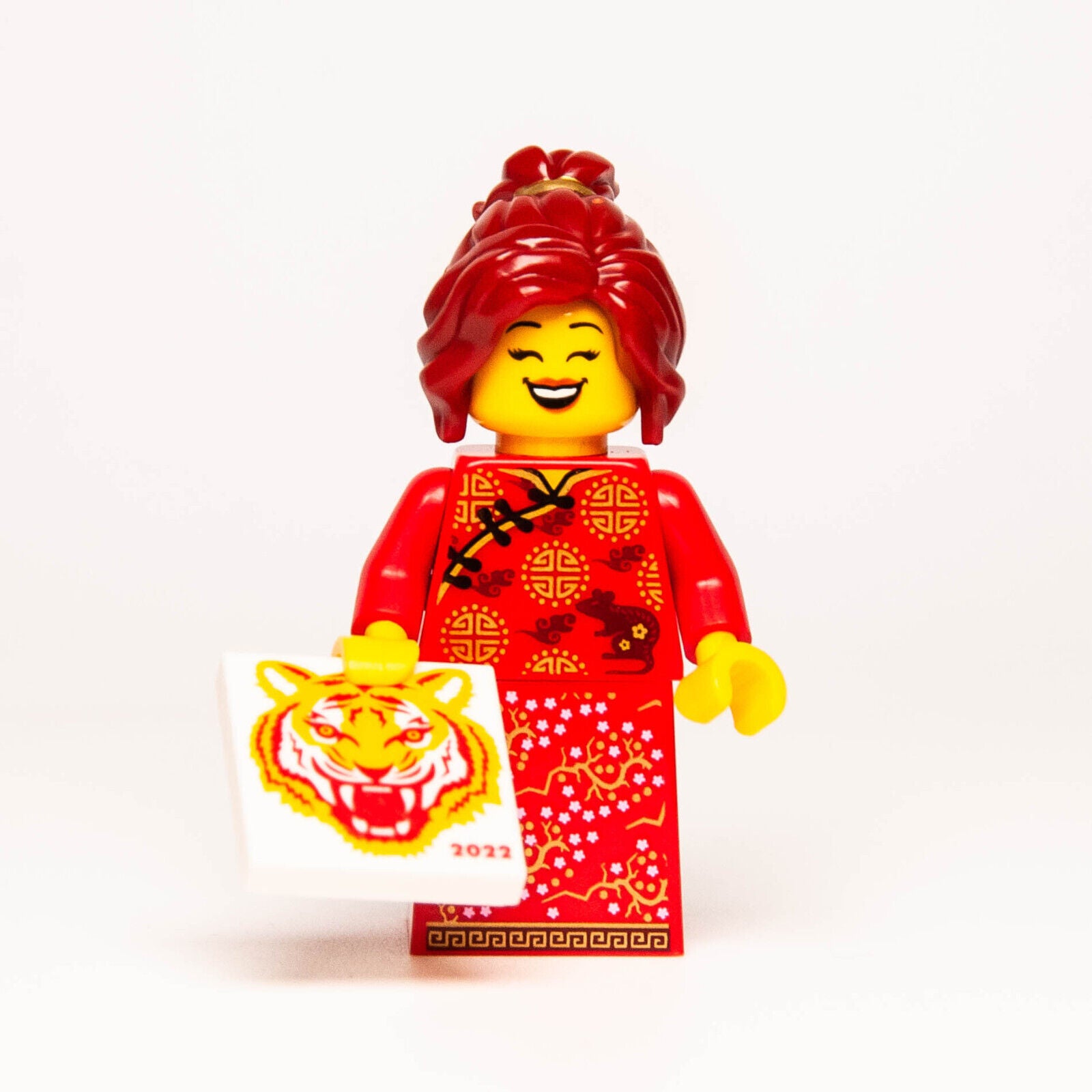 New Lego BAM 2022 Minifigure - Chinese New Year Tiger Lady Woman with Tile - StudBee