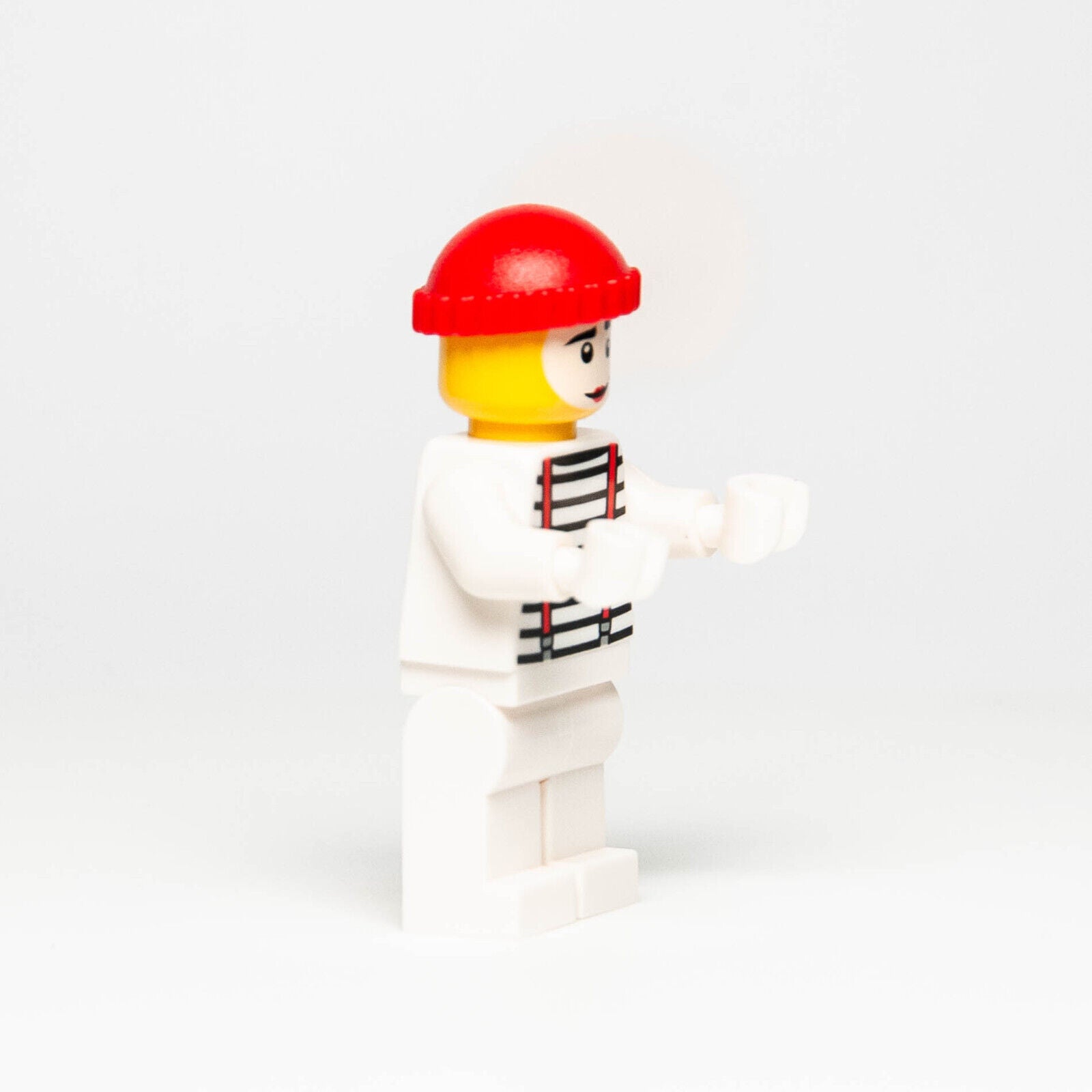 New LEGO 2024 BAM Minifigure - Mime w/ Red Cap, Suspenders & Face Paint - StudBee