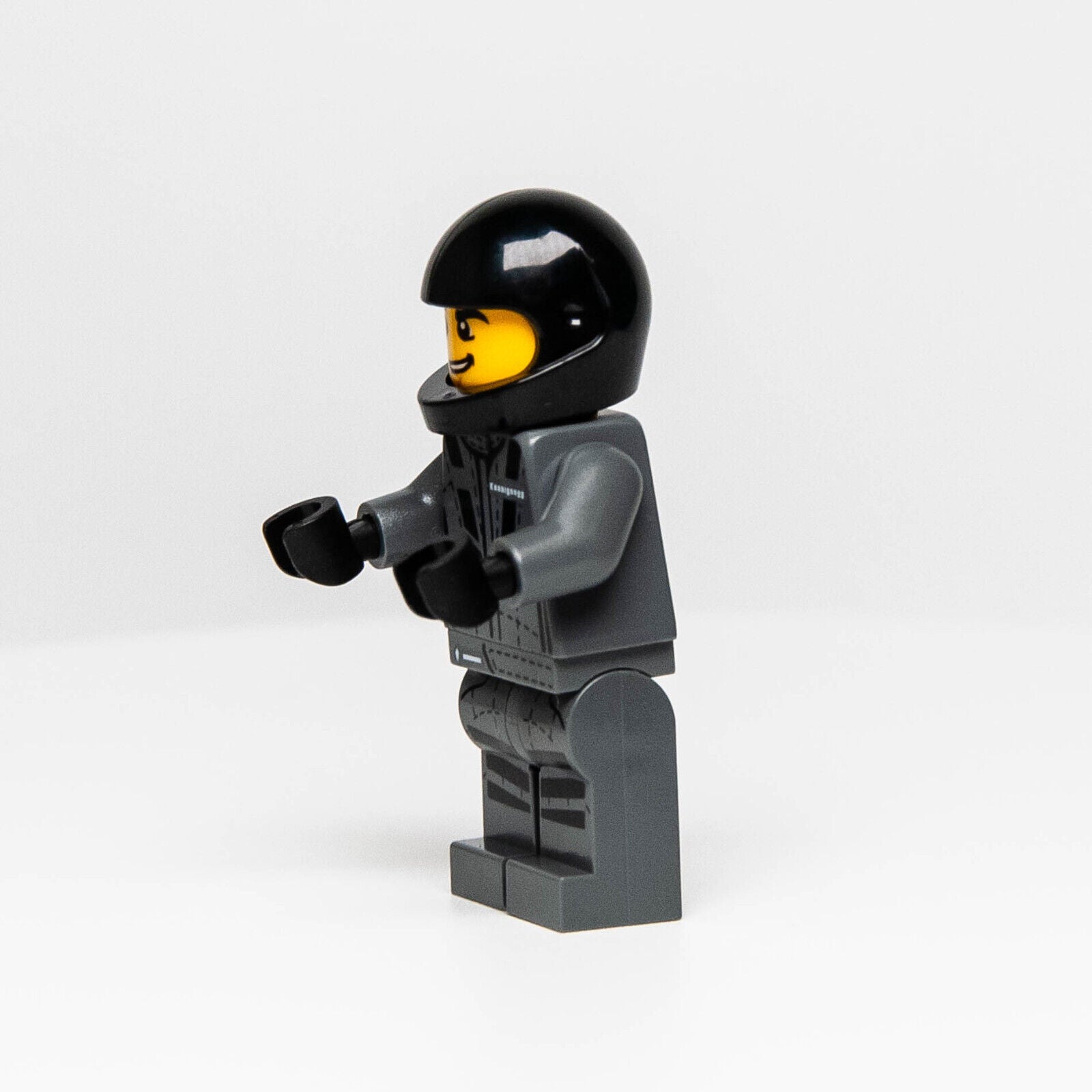 NEW Lego Speed Chamion Driver Koenigsegg Jesko Minfigure (SC094) - StudBee