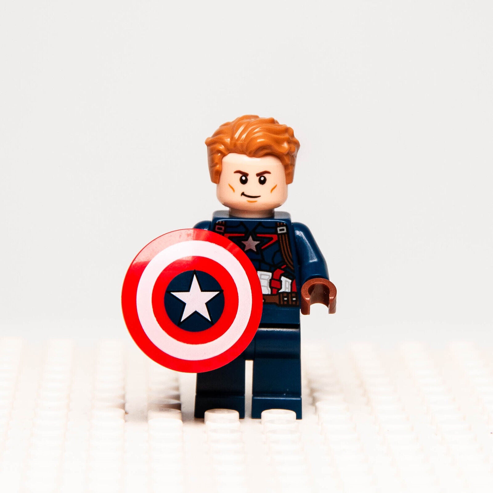 LEGO Minifigure Captain America - Detailed Suit (sh264) Marvel 76047 - StudBee