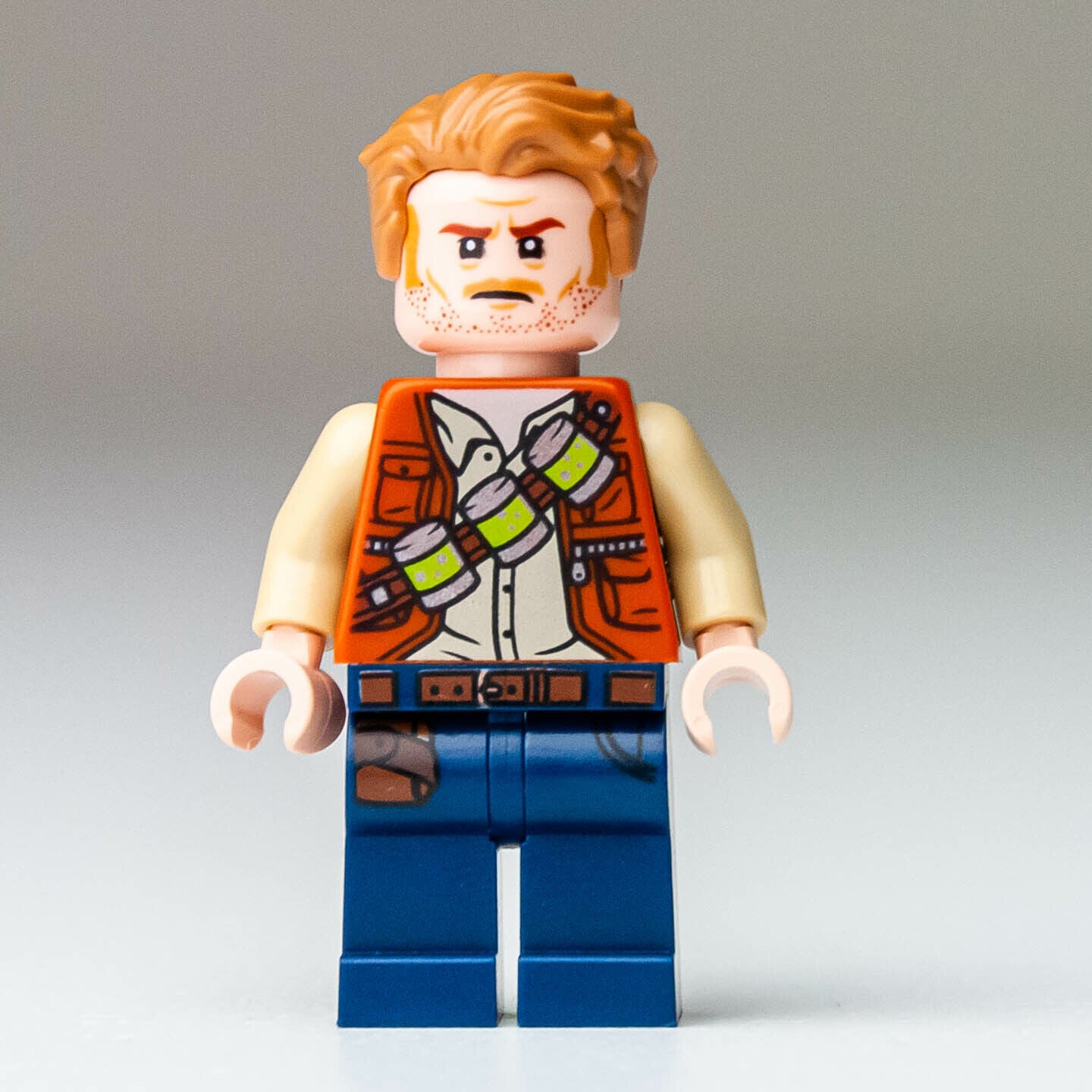 New LEGO Owen Grady, Lime Canisters Minifigure - Jurassic World - 75940 (jw066) - StudBee