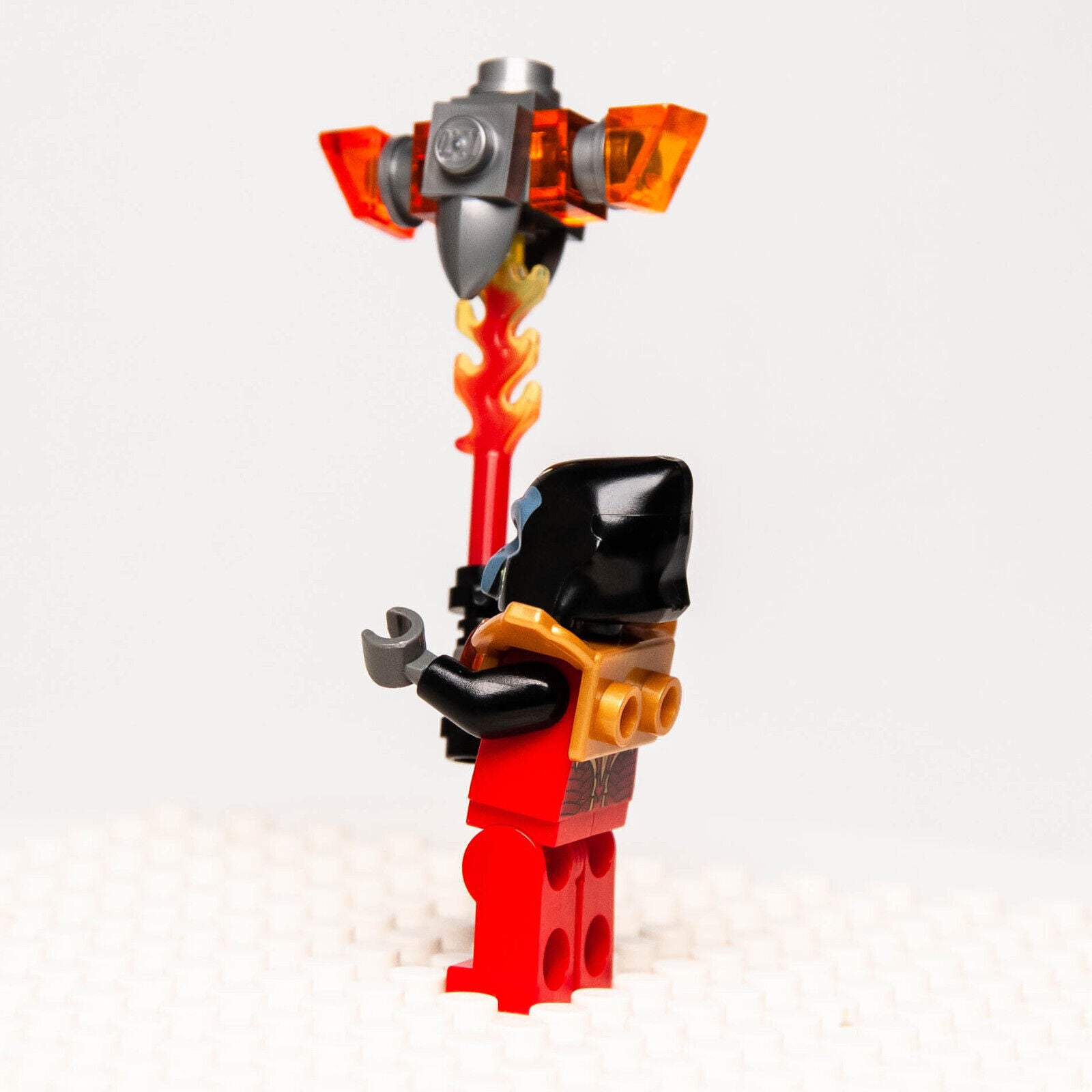 LEGO Chima Minifigure - Gorzan Fire Chi (loc091) 70145 70143 - StudBee