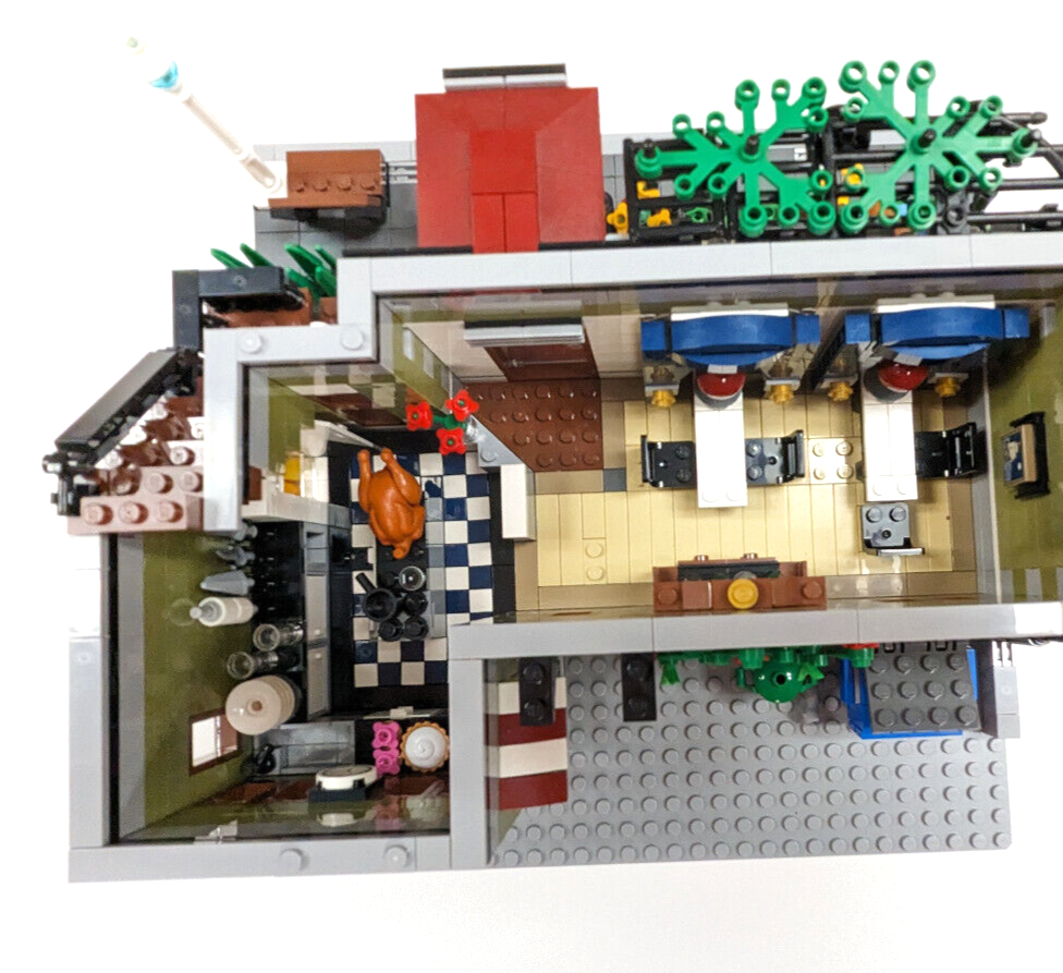 LEGO Creator Expert Modular 10243 Parisian Restaurant - 100% Complete w/Manuals - StudBee