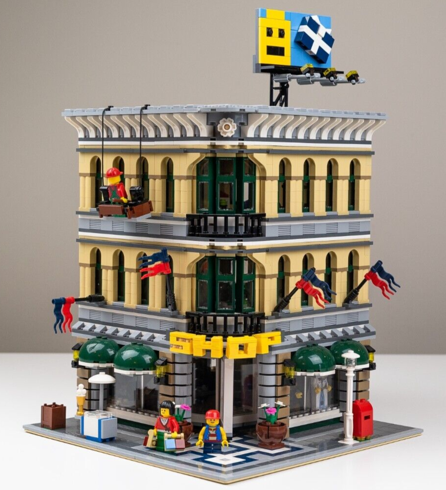 Lego Modular Creator Expert - Grand Emporium Shop 10211 - Complete w/ Manuals - StudBee