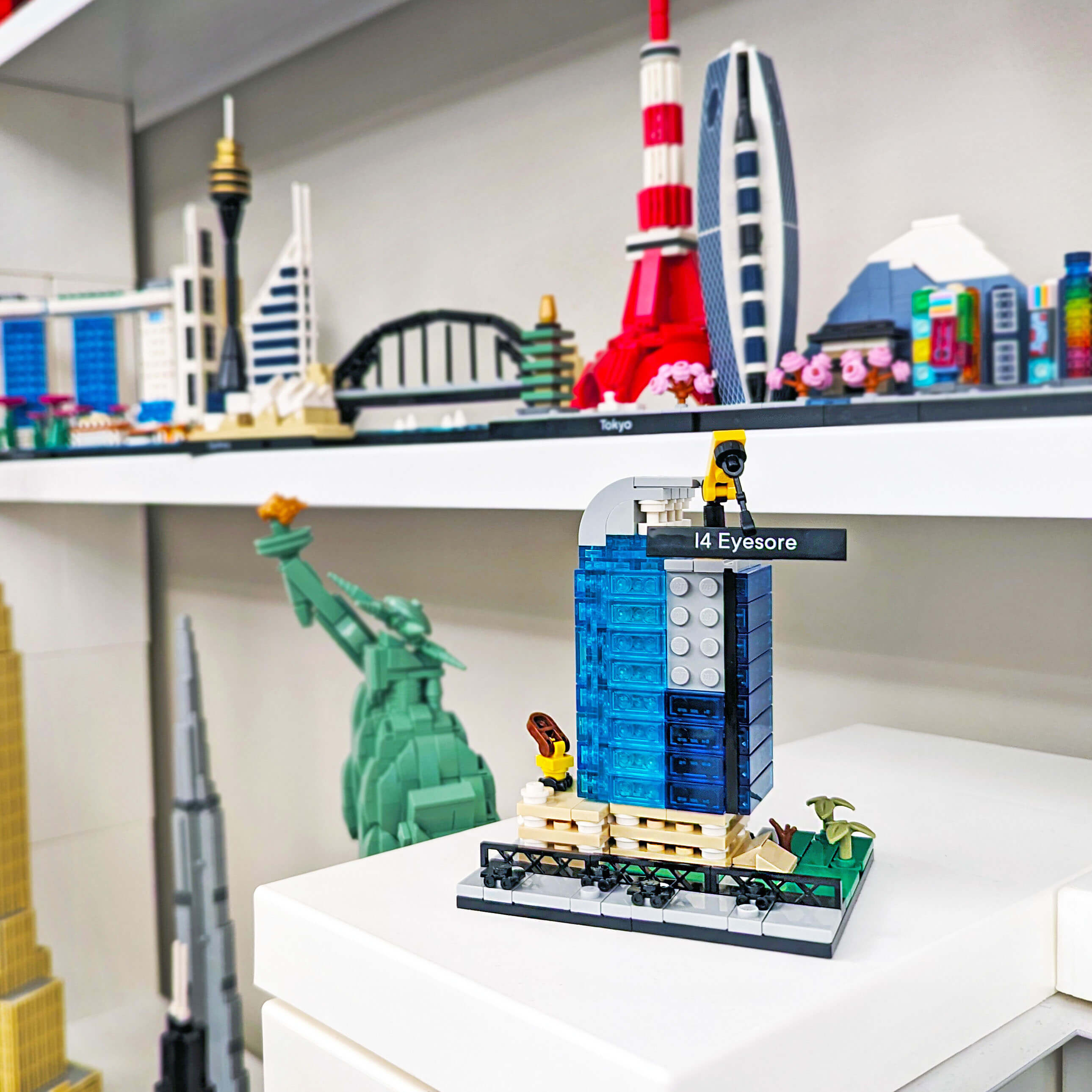 I-4 Eyesore Orlando "Majesty Building" Custom Building Kit - Made Using LEGO® Parts