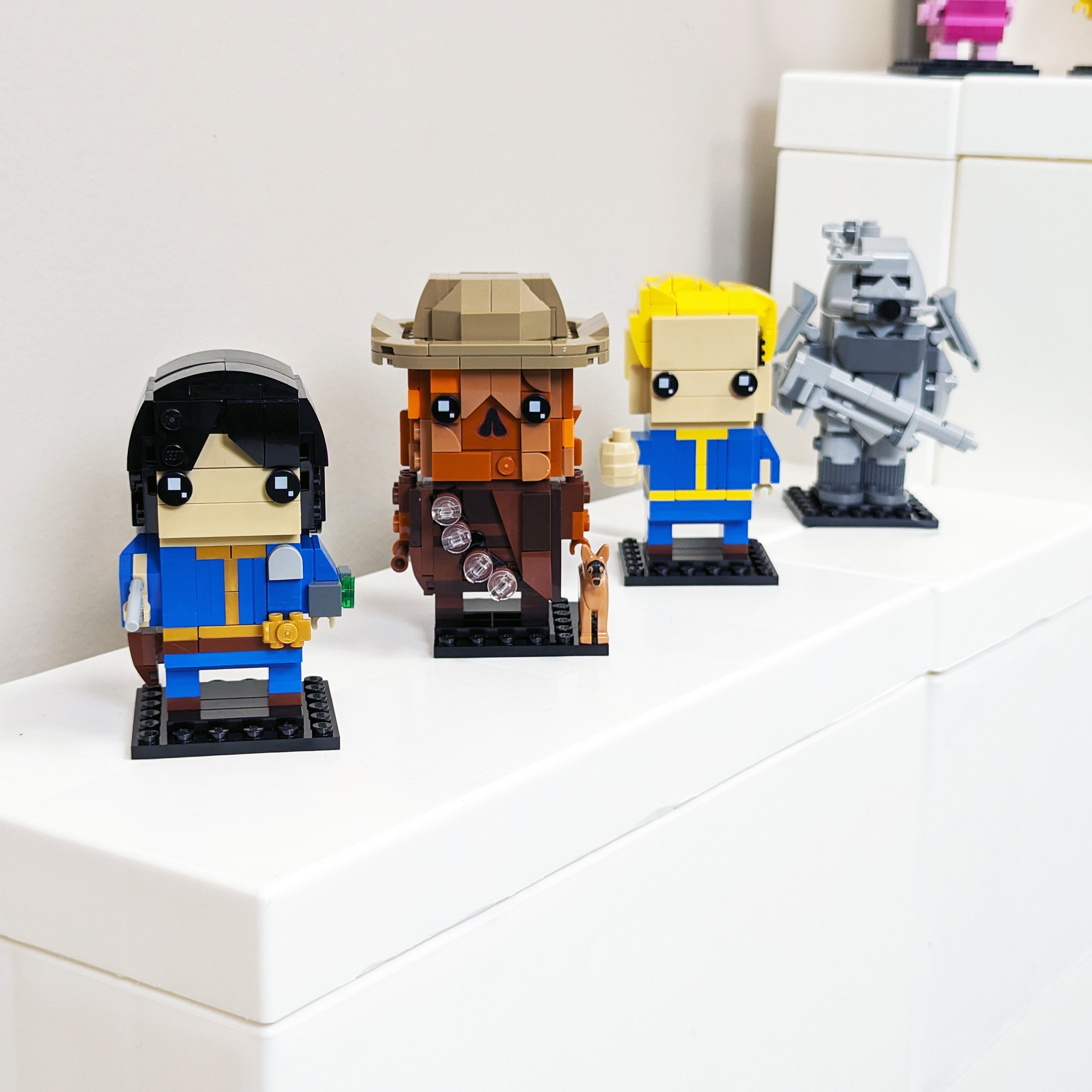 Vault-Tec Brickheadz Collection - StudBee