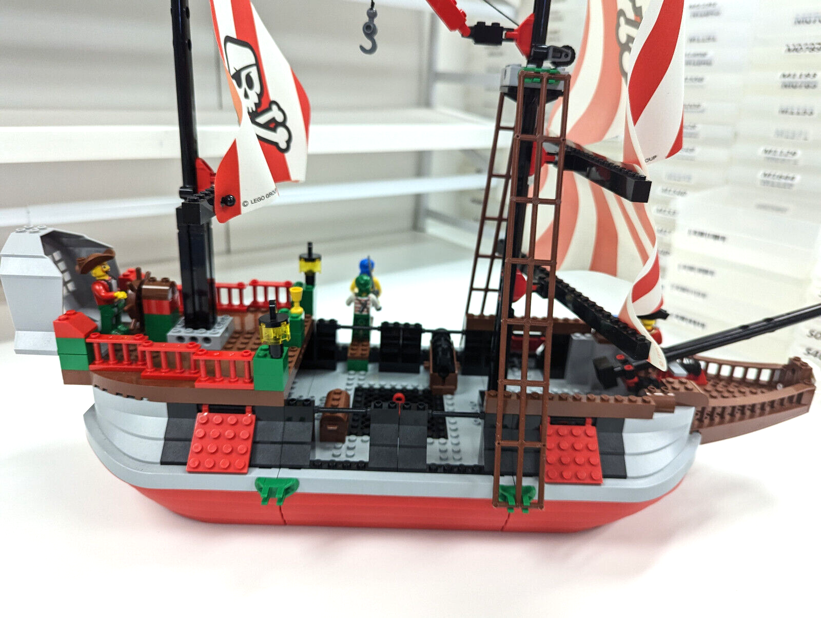 Vintage LEGO 7075 Captain Redbeard's Pirate Ship, 100% Complete w/ Manual