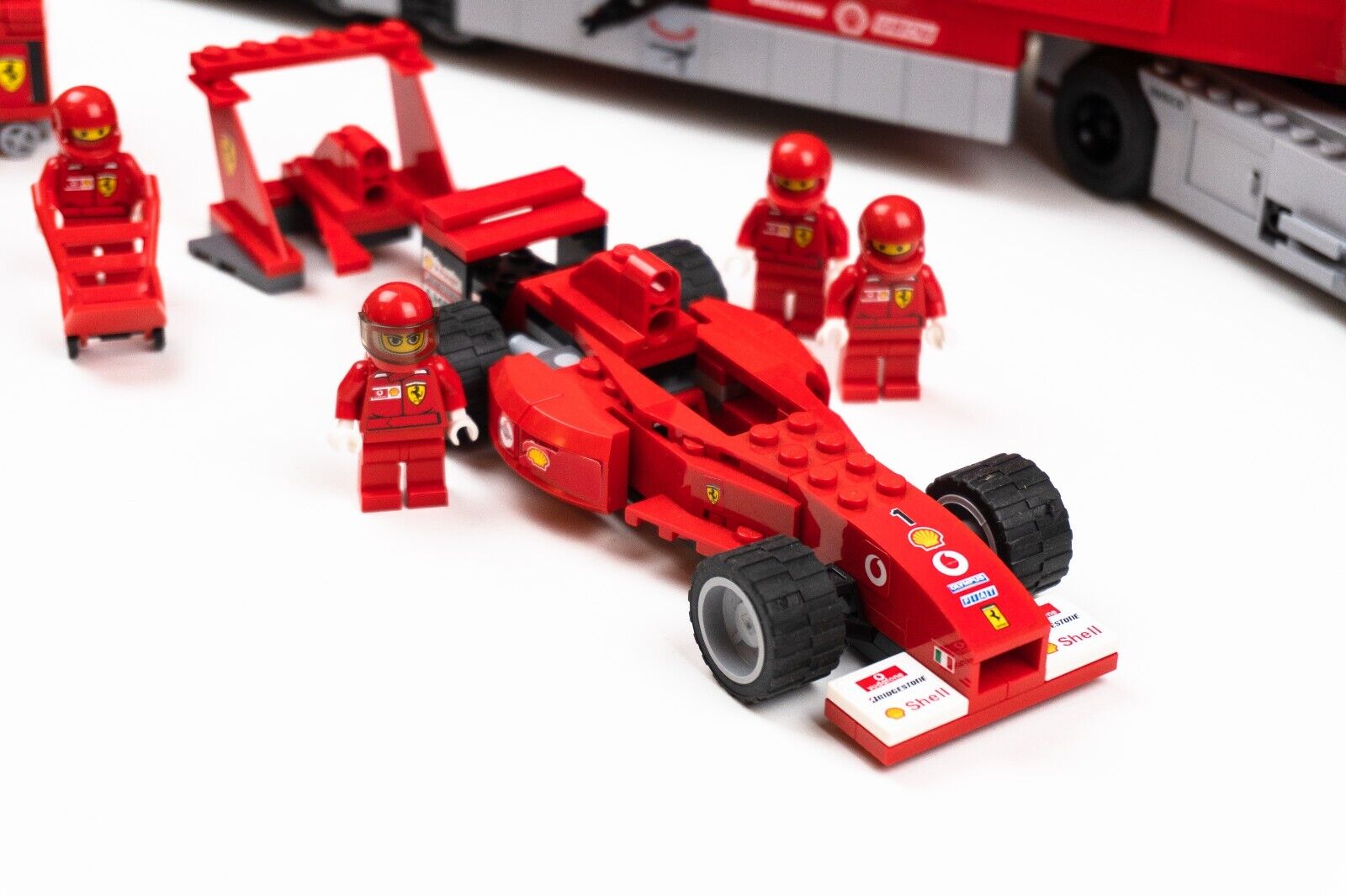 LEGO Racers: Scuderia Ferrari Truck - Set 8654 (w/ Instructions) 100% Complete - StudBee