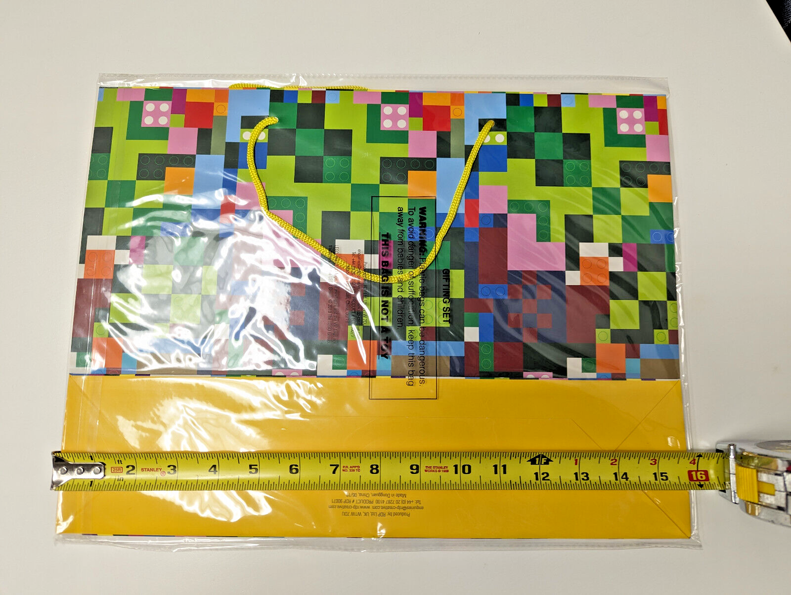 LEGO VIP Gifting Set - Gift Bag, Tissue Paper, Card, Stickers 5006008 852120 - StudBee
