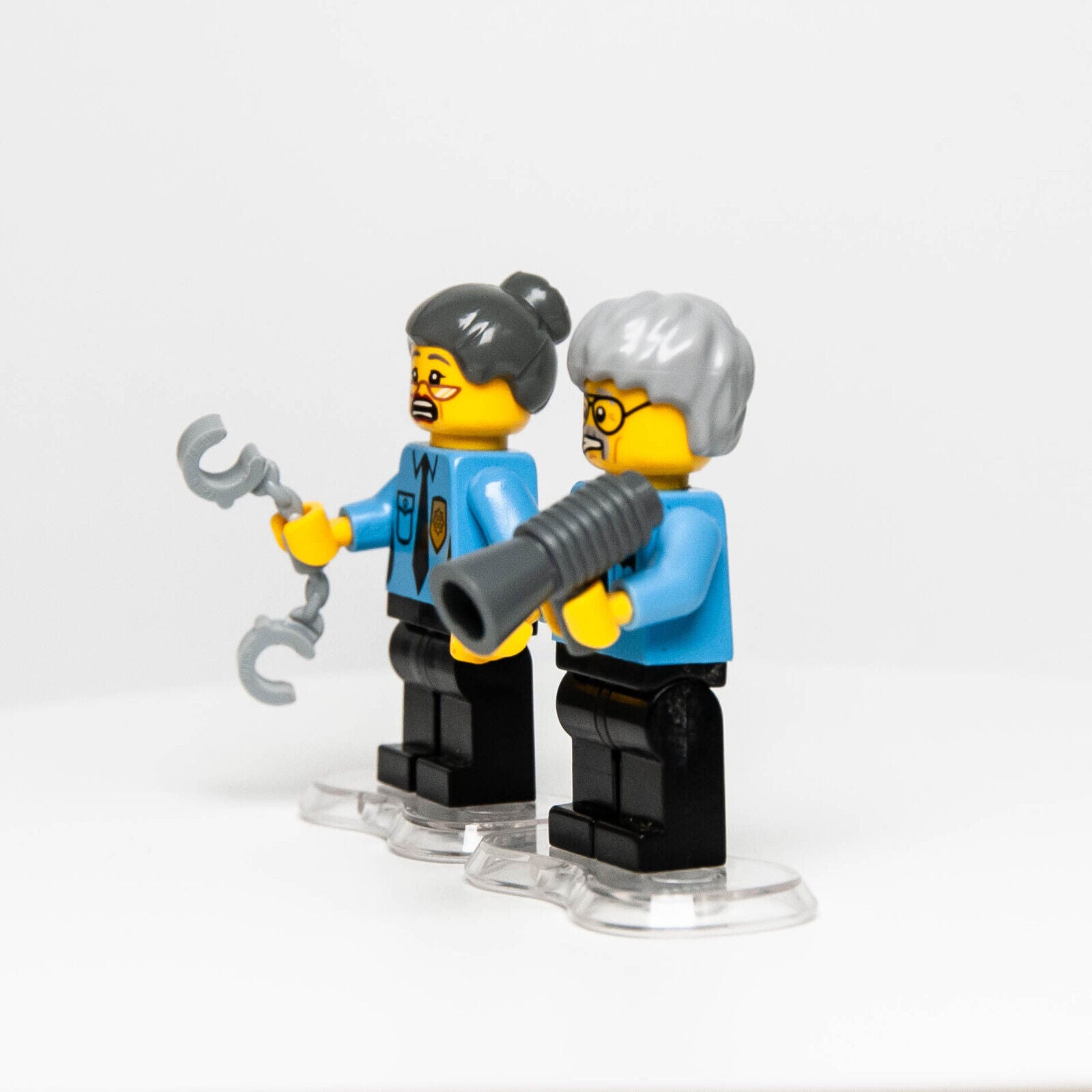 (Lof of 2) LEGO Ma & Pa Cop Minifigures, The LEGO Movie 70809 w/ Kragle Stand