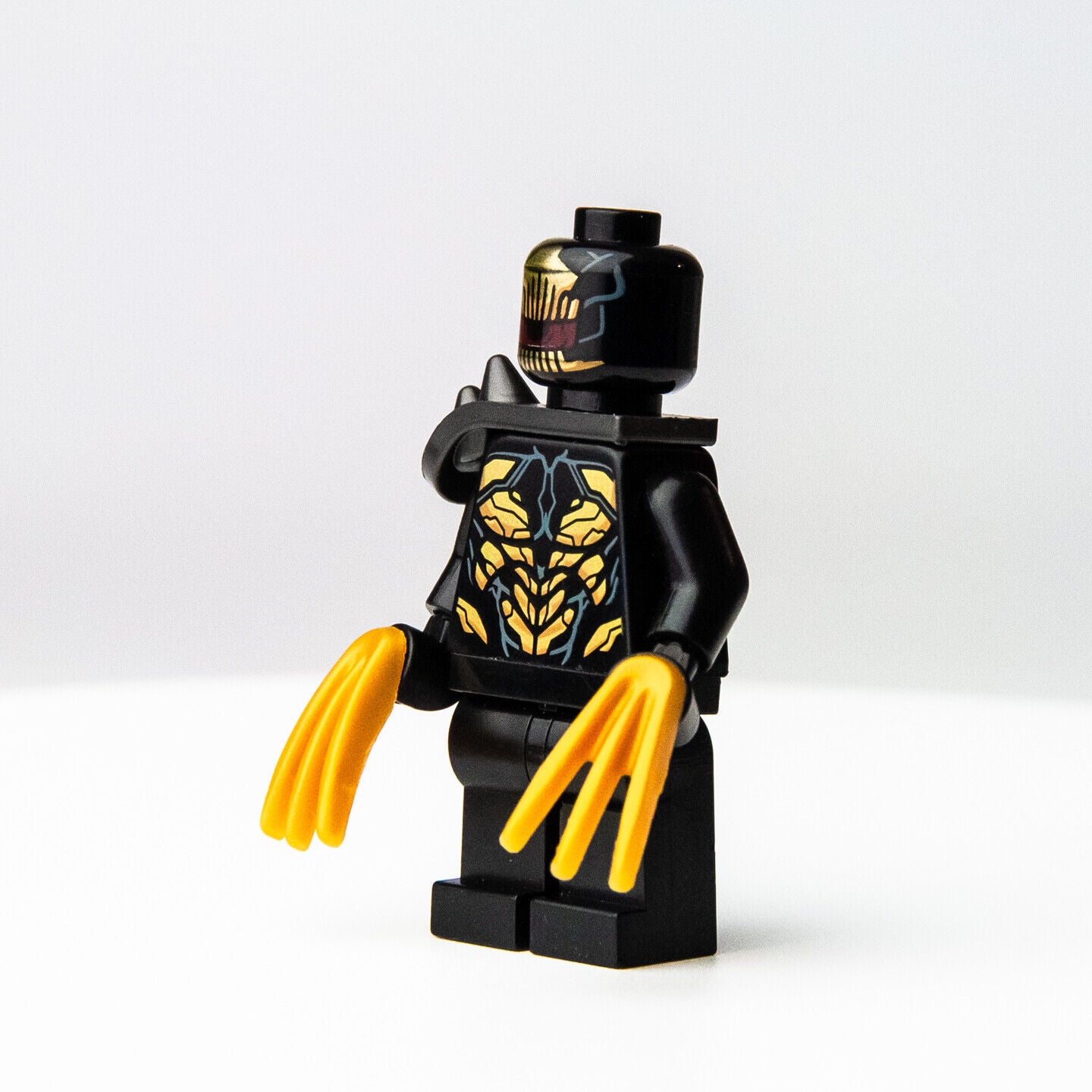LEGO Outrider - Shoulder Armor Pad - Marvel - 76123 76124 (sh562) Minifigure