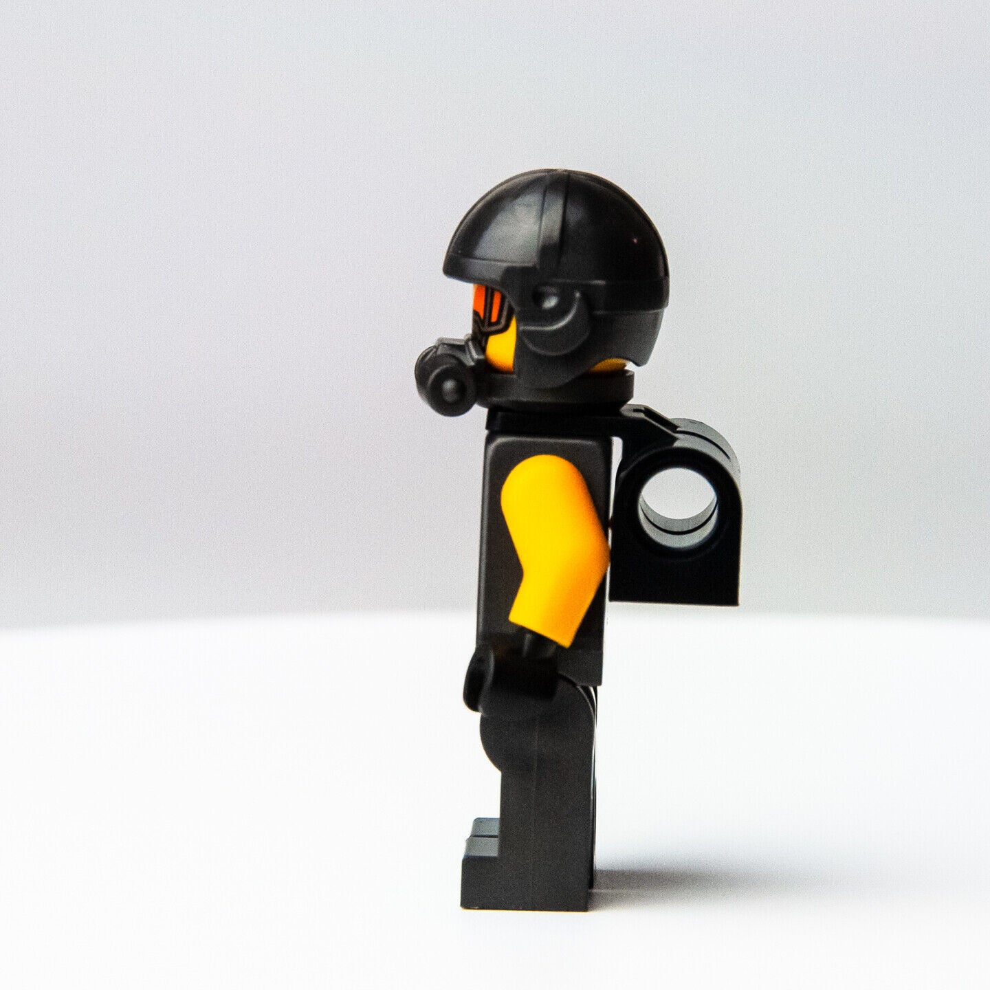 NEW AIM Agent - Backpack - 76164 (sh669) LEGO Minifigure - StudBee