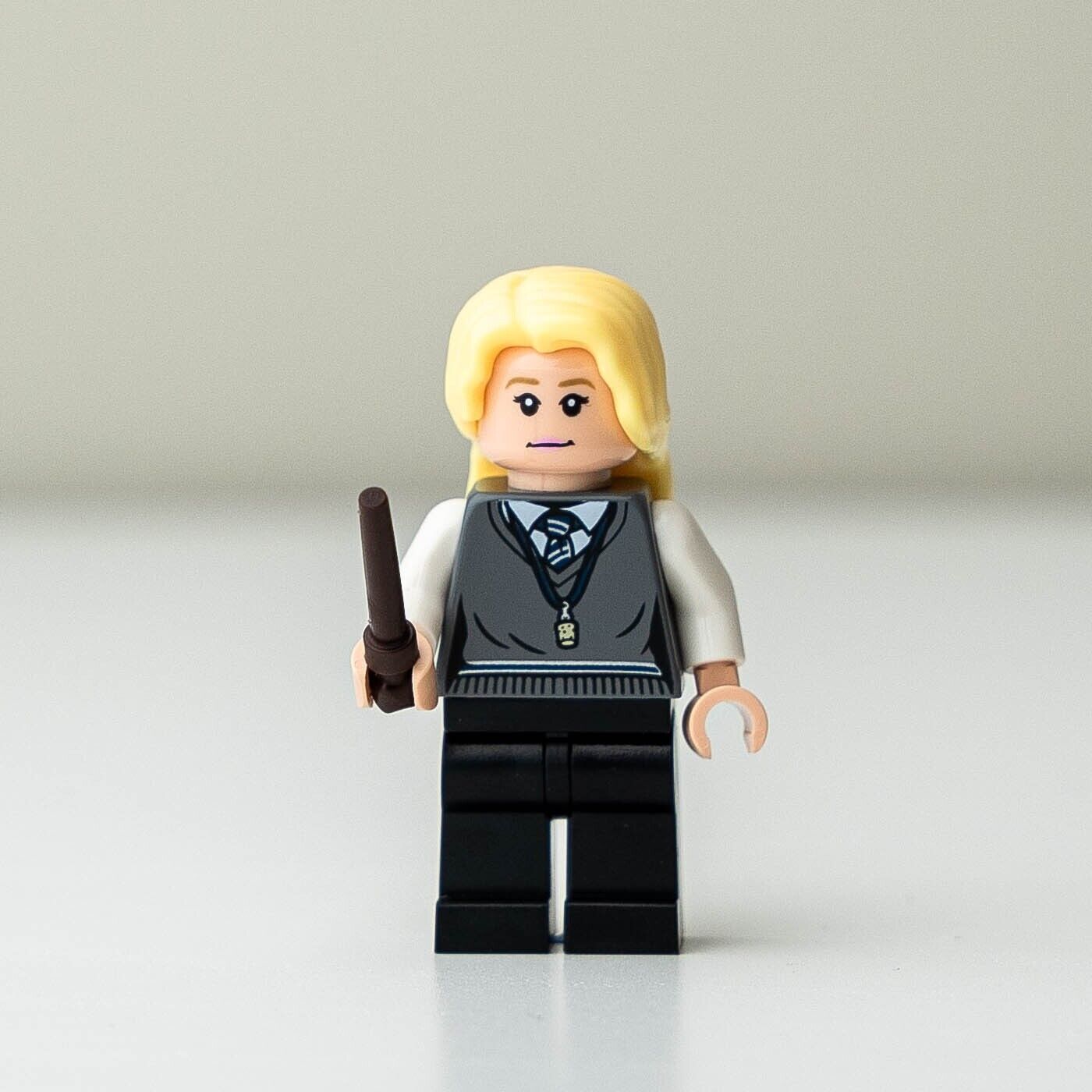 NEW Lego Harry Potter Minifigure - Luna Lovegood, Ravenclaw Vest (hp239) 75966