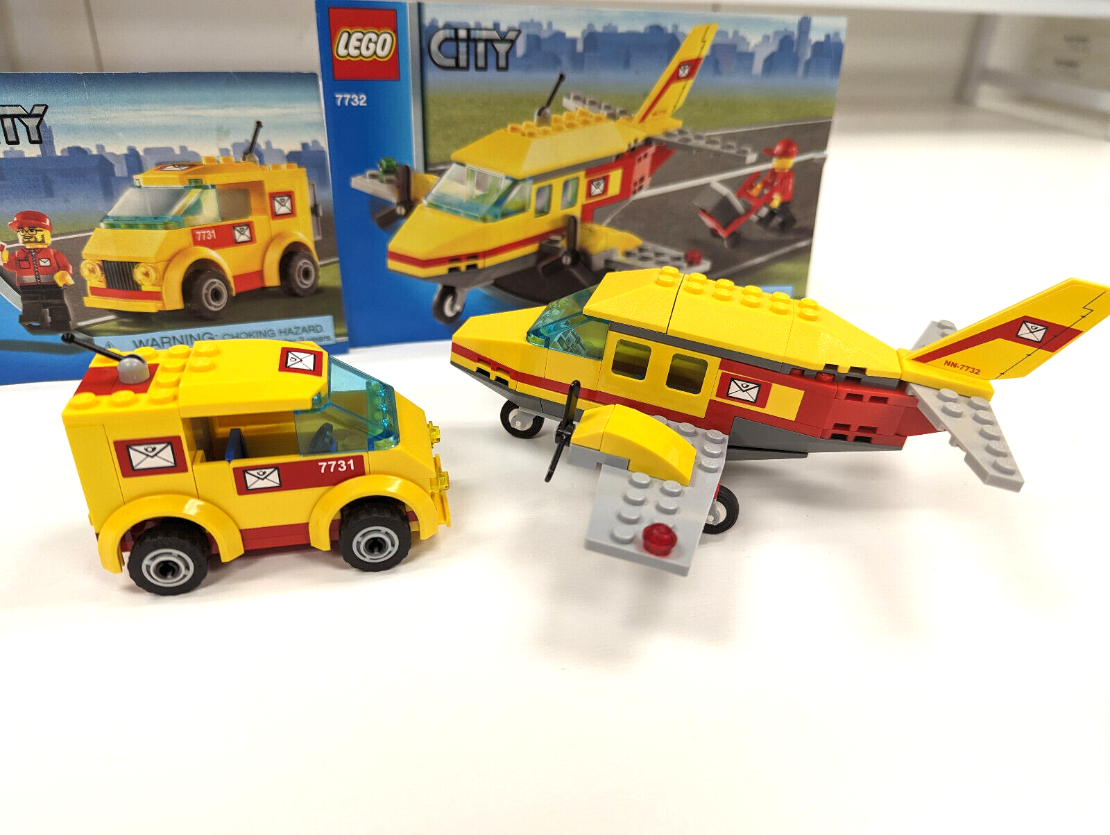 (Lot of 2) Classic LEGO Post Office City: Cargo Mail Van 7731 & Air Mail 7732