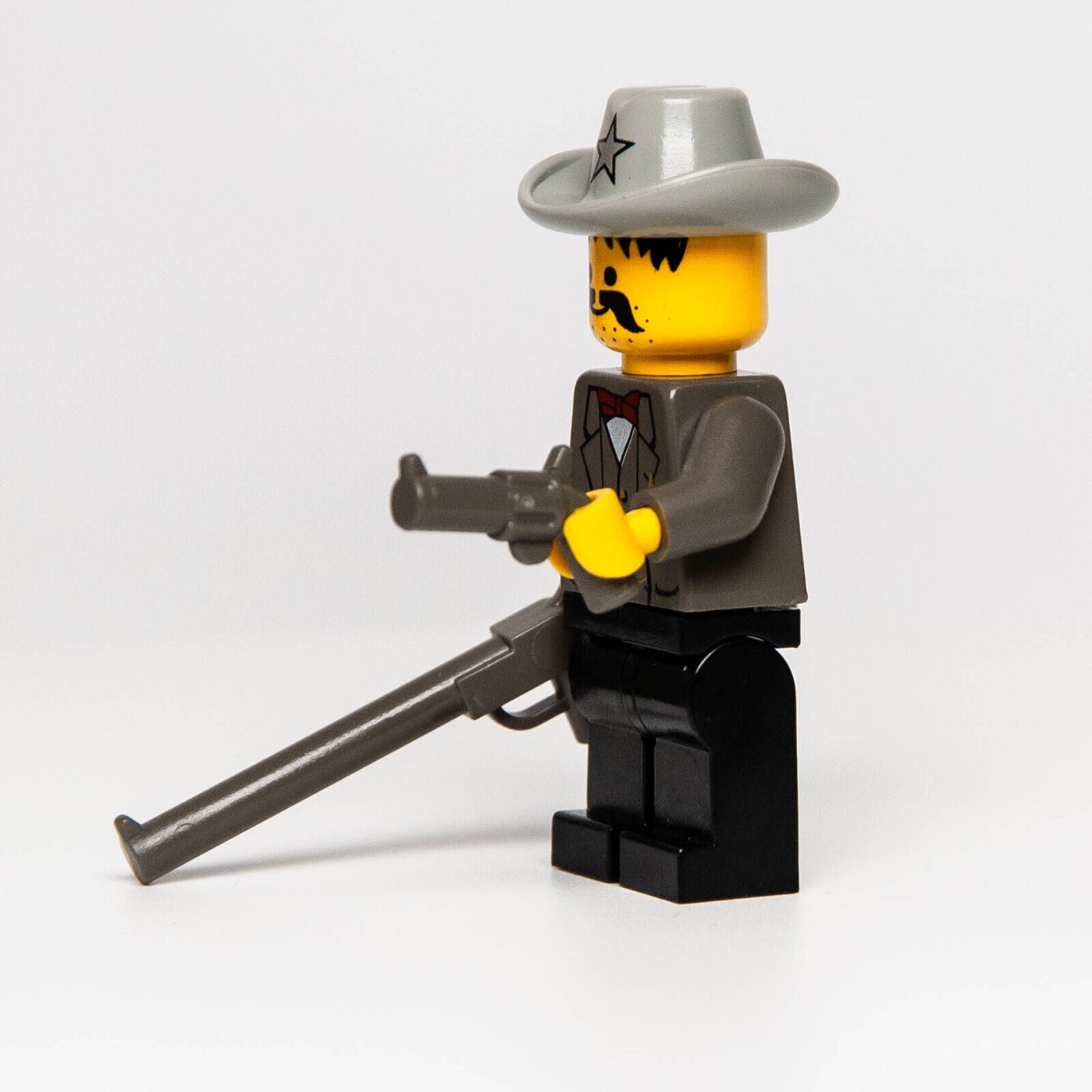 LEGO Western Cowboy SHERIFF Minifigure with Rifle and Revolver (ww021)