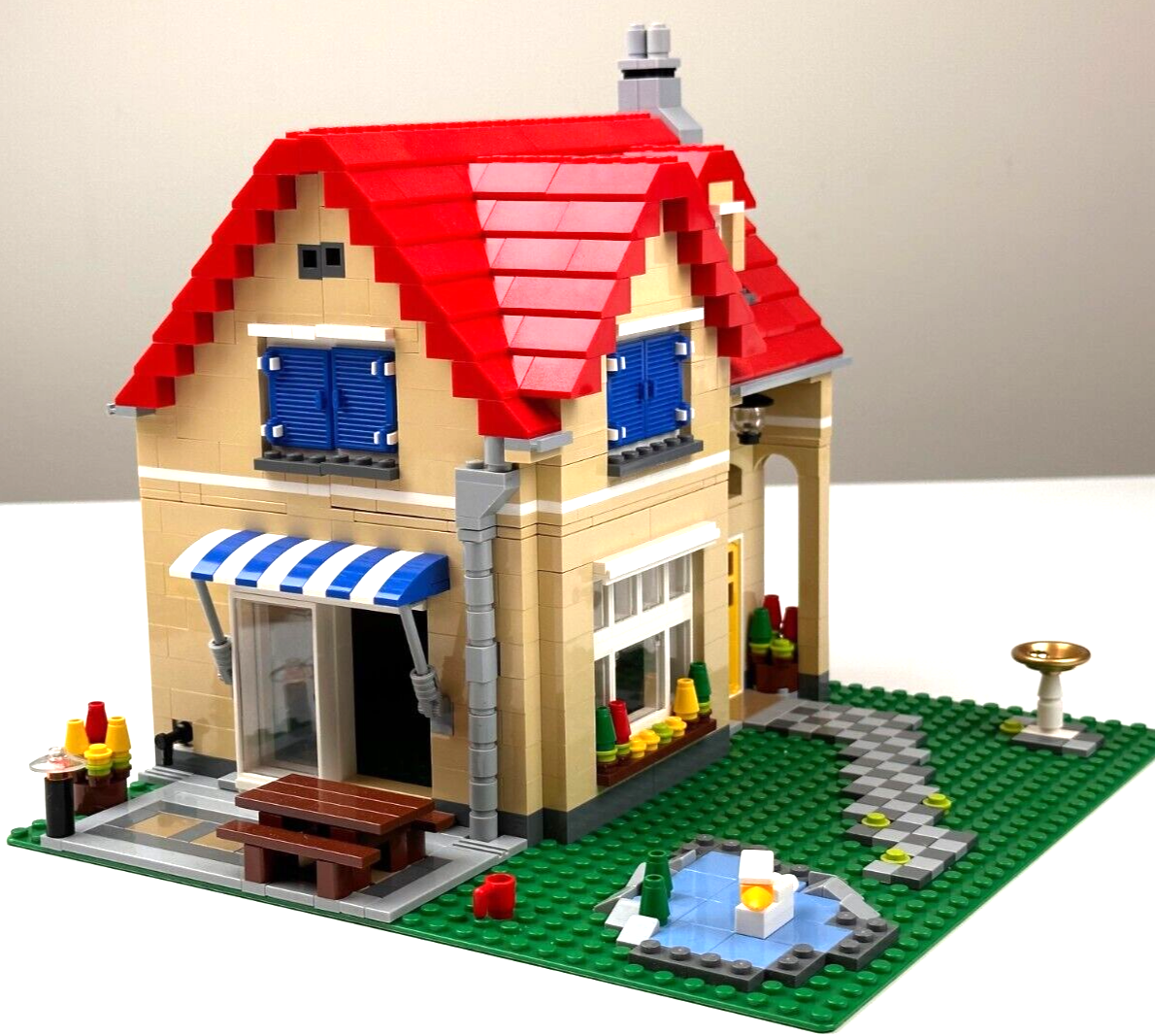 LEGO Creator Family Home (6754) Retired - 100% Complete with Manuals