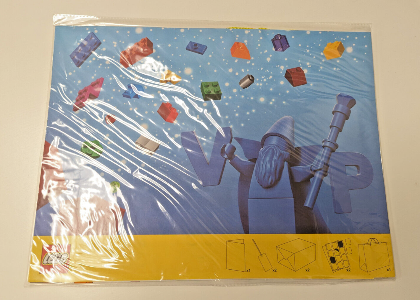 LEGO VIP Gifting Set - Gift Bag, Tissue Paper, Card, Stickers 5006008 852120 - StudBee