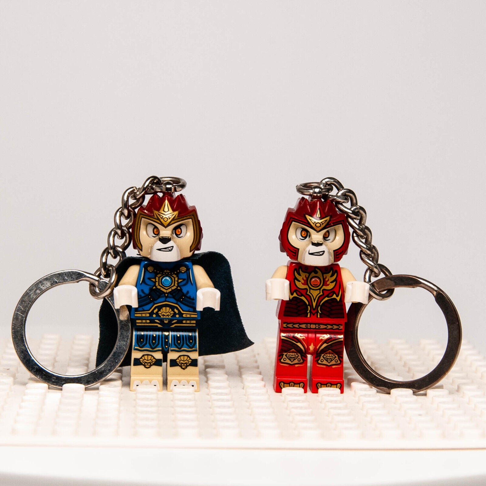 (2) LEGO Chima Laval Minifigure Keychains 850608 851368 loc011 loc101 - StudBee