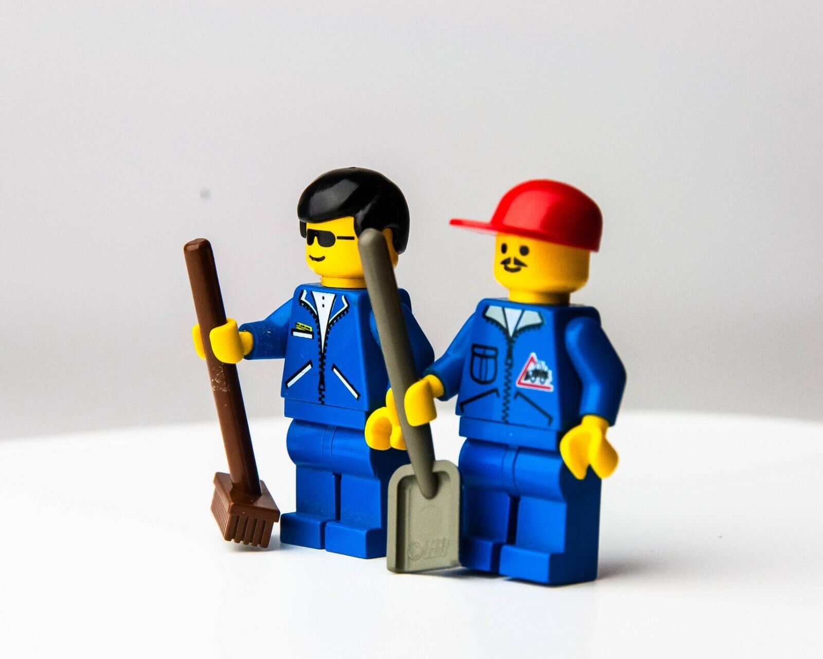 LEGO Construction Workers Lot of 2 - Dumper - 6447 (jbl007 jbl009) Minifigures