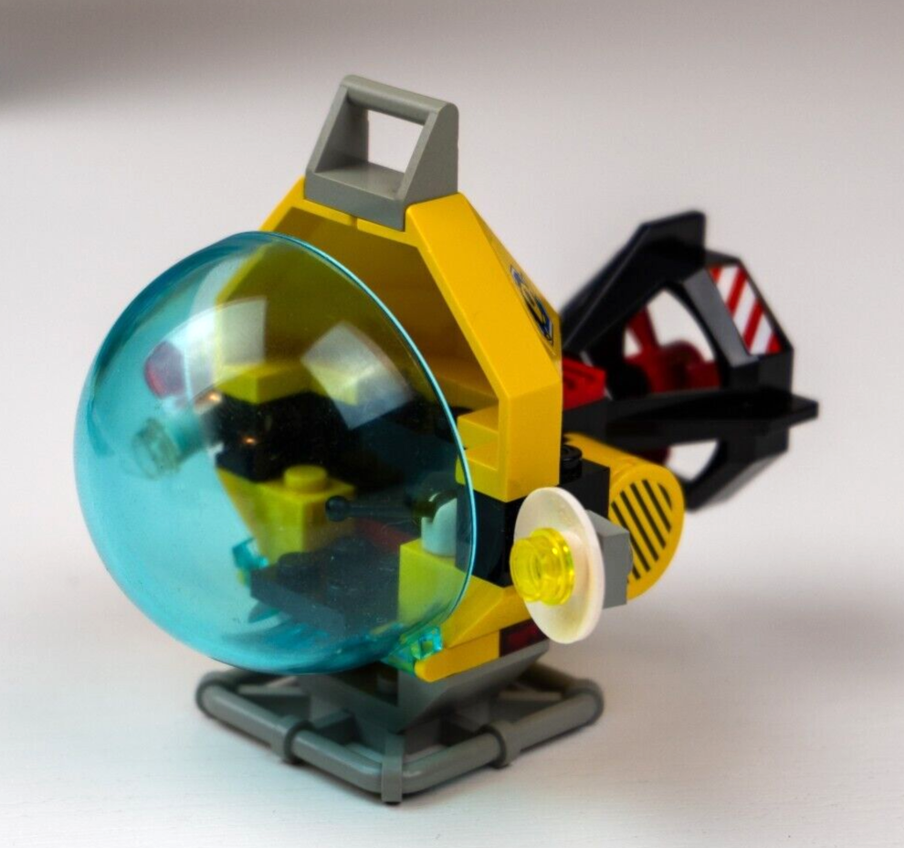 LEGO TOWN DIVERS: Ocean Treasure Hunters 6557 - Complete with Box & Manual - StudBee