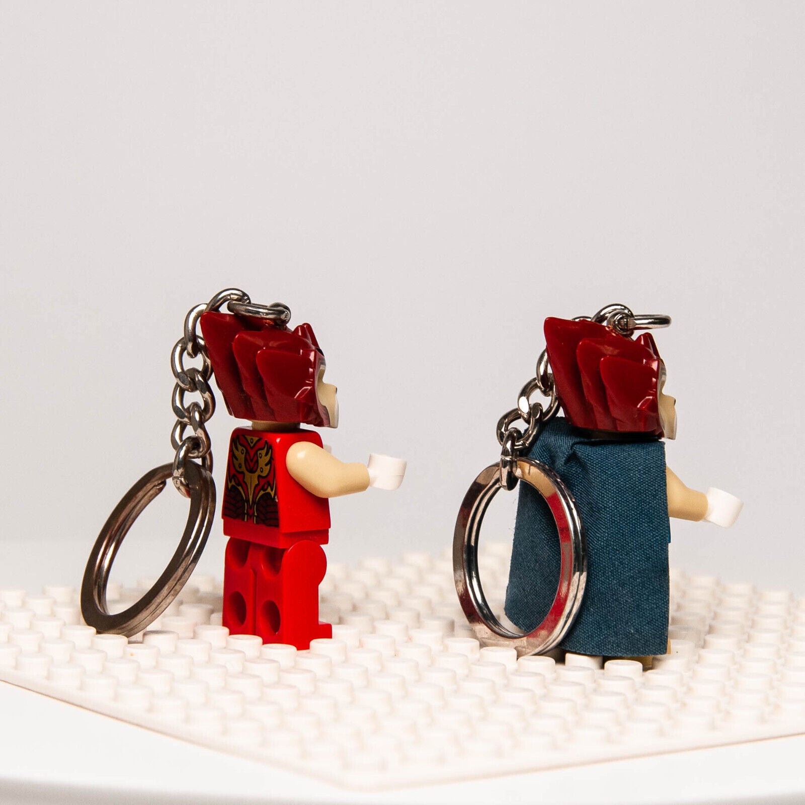 (2) LEGO Chima Laval Minifigure Keychains 850608 851368 loc011 loc101 - StudBee