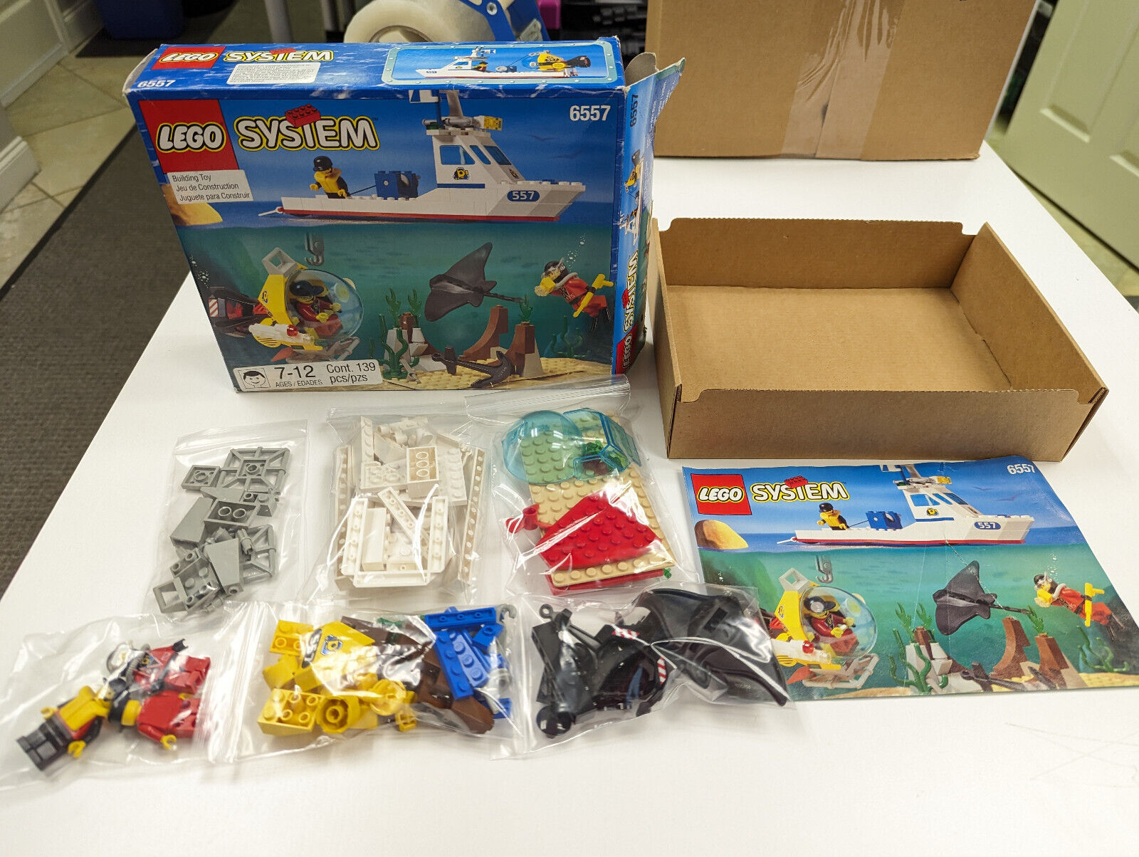 LEGO TOWN DIVERS: Ocean Treasure Hunters 6557 - Complete with Box & Manual - StudBee