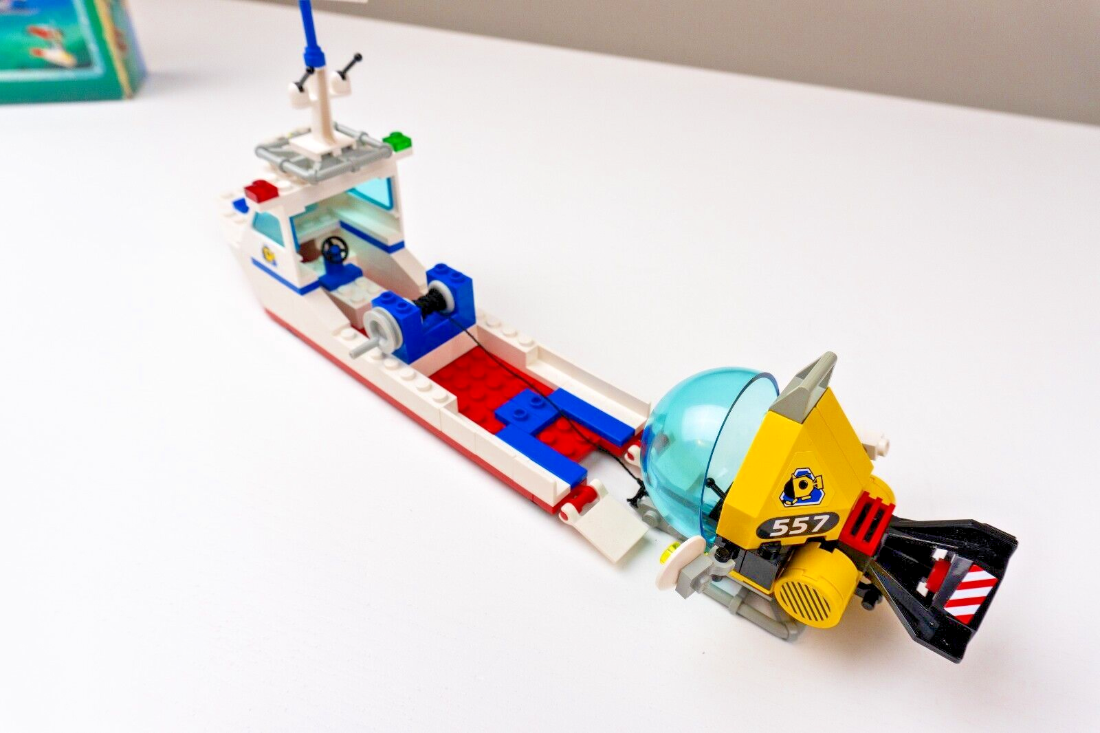 LEGO TOWN DIVERS: Ocean Treasure Hunters 6557 - Complete with Box & Manual - StudBee